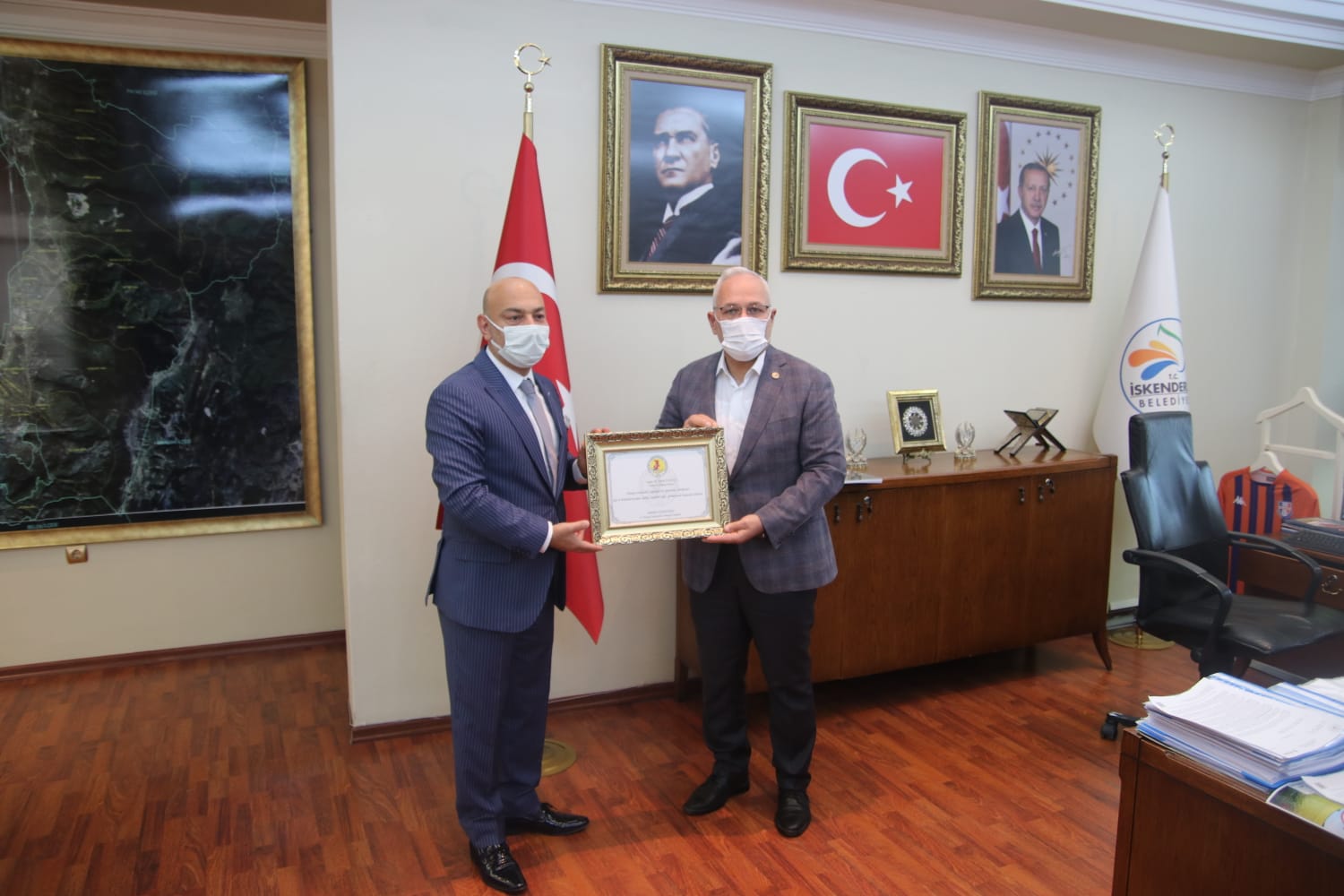 HGC’DEN BAŞKAN TOSYALI VE GÜL’E NEZAKET ZİYARETİ