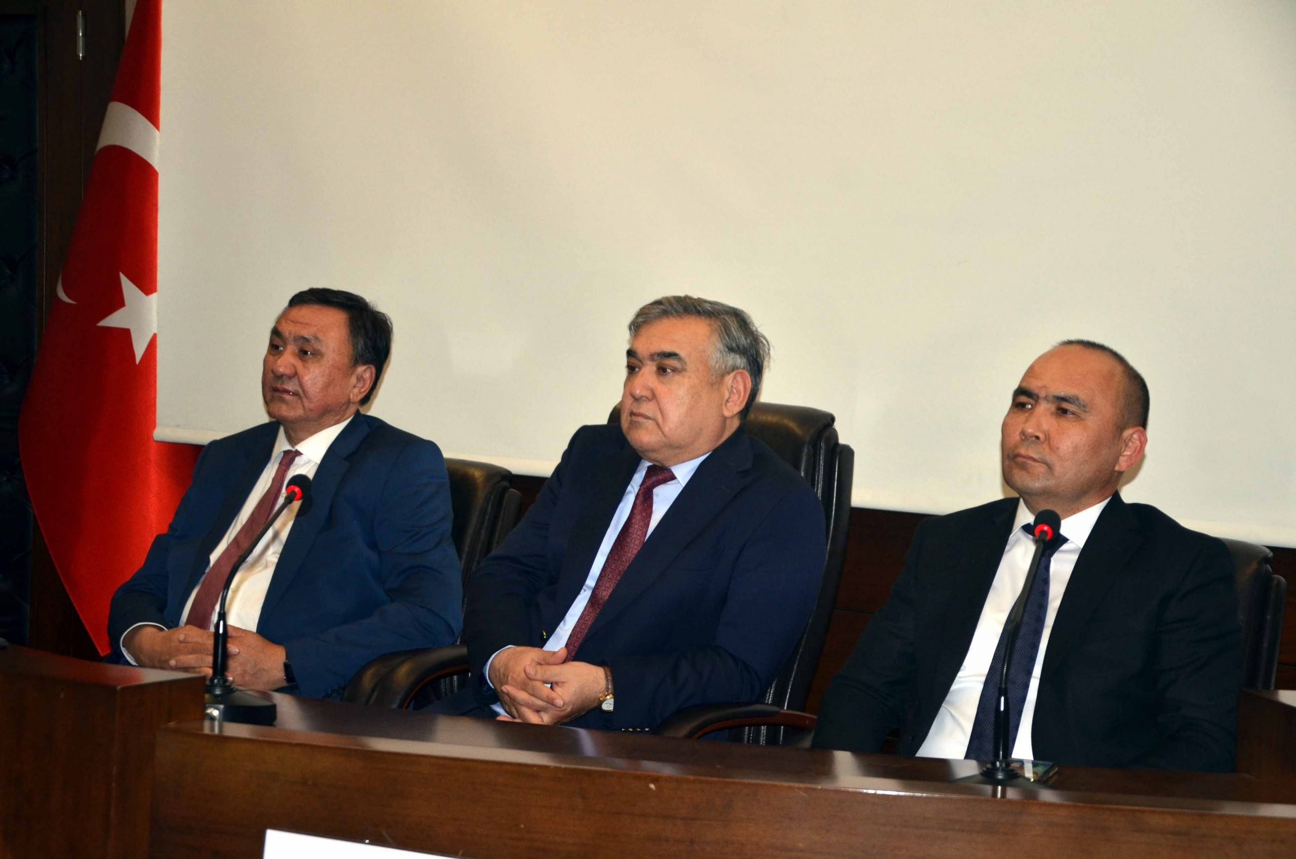 İTSO’da Türki Cumhuriyetlerinin Bağımsızlığının 30. Yıl Dönümü Etkinlikleri Kapsamında, İş Dünyası İle İstişare Toplantısı Düzenlendi