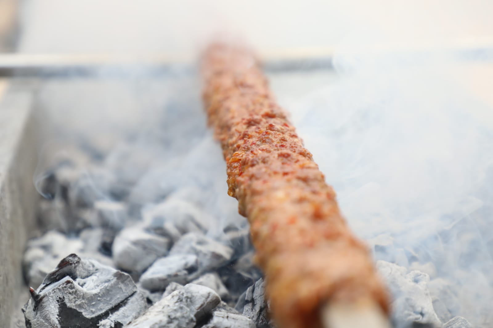 KABURGACI YAŞAR USTA&rsquo;DAN 31 METRE BORU KEBABI