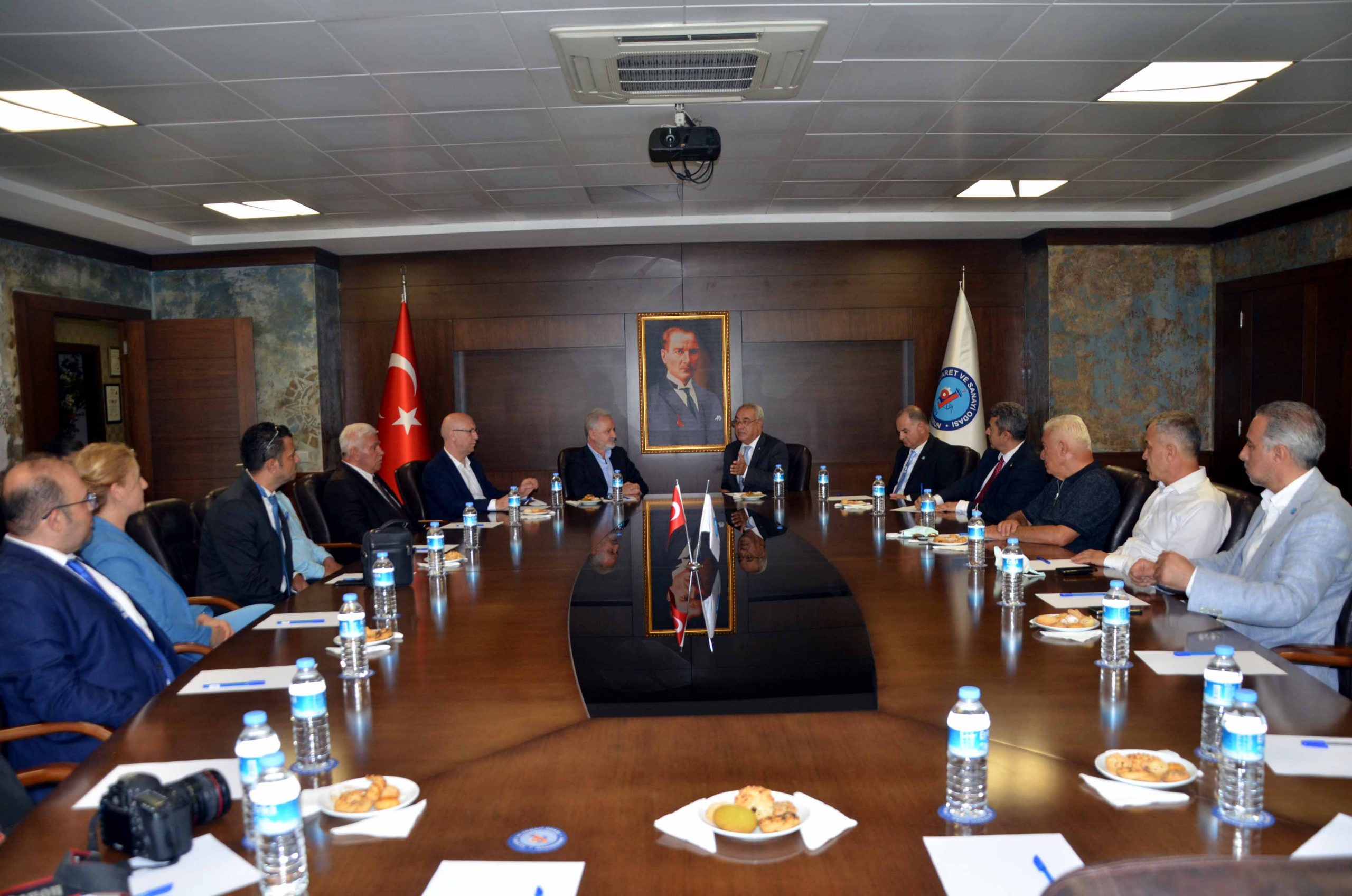 DSP Genel Başkanı Önder Aksakal, İTSO’yu Ziyaret Etti