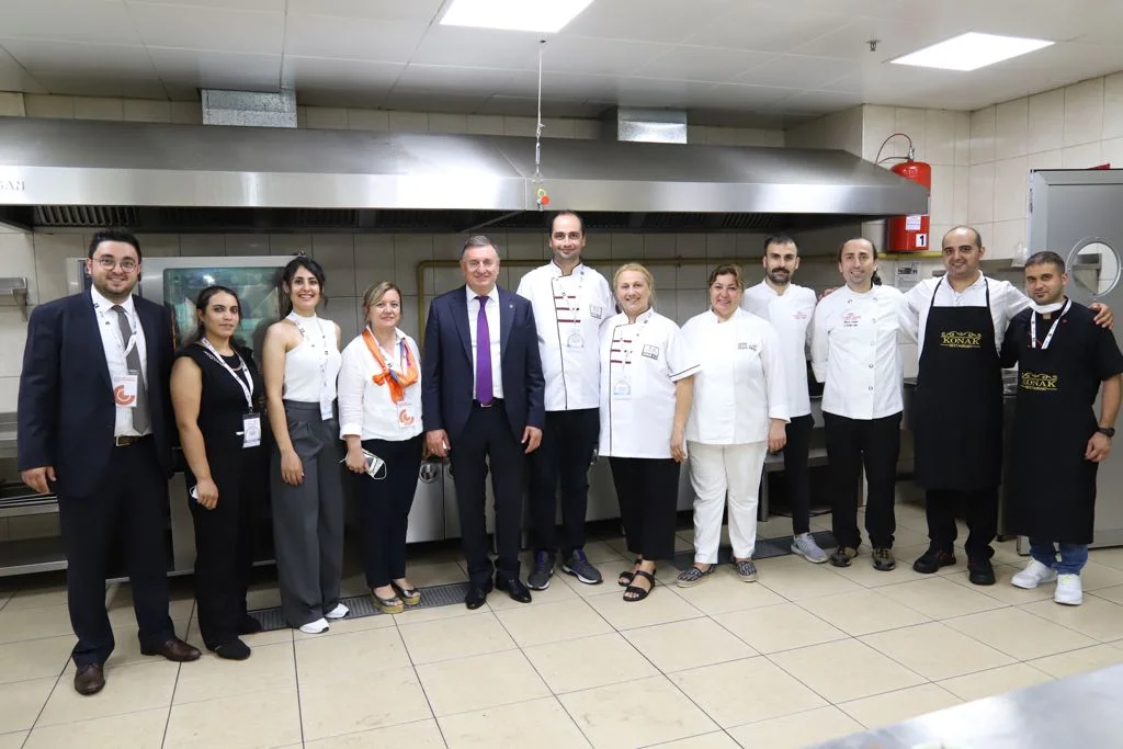 LÜTFÜ SAVAŞ: ZENGİNLİKLERİMİZİ DÜNYA İLE PAYLAŞMAK İSTİYORUZ