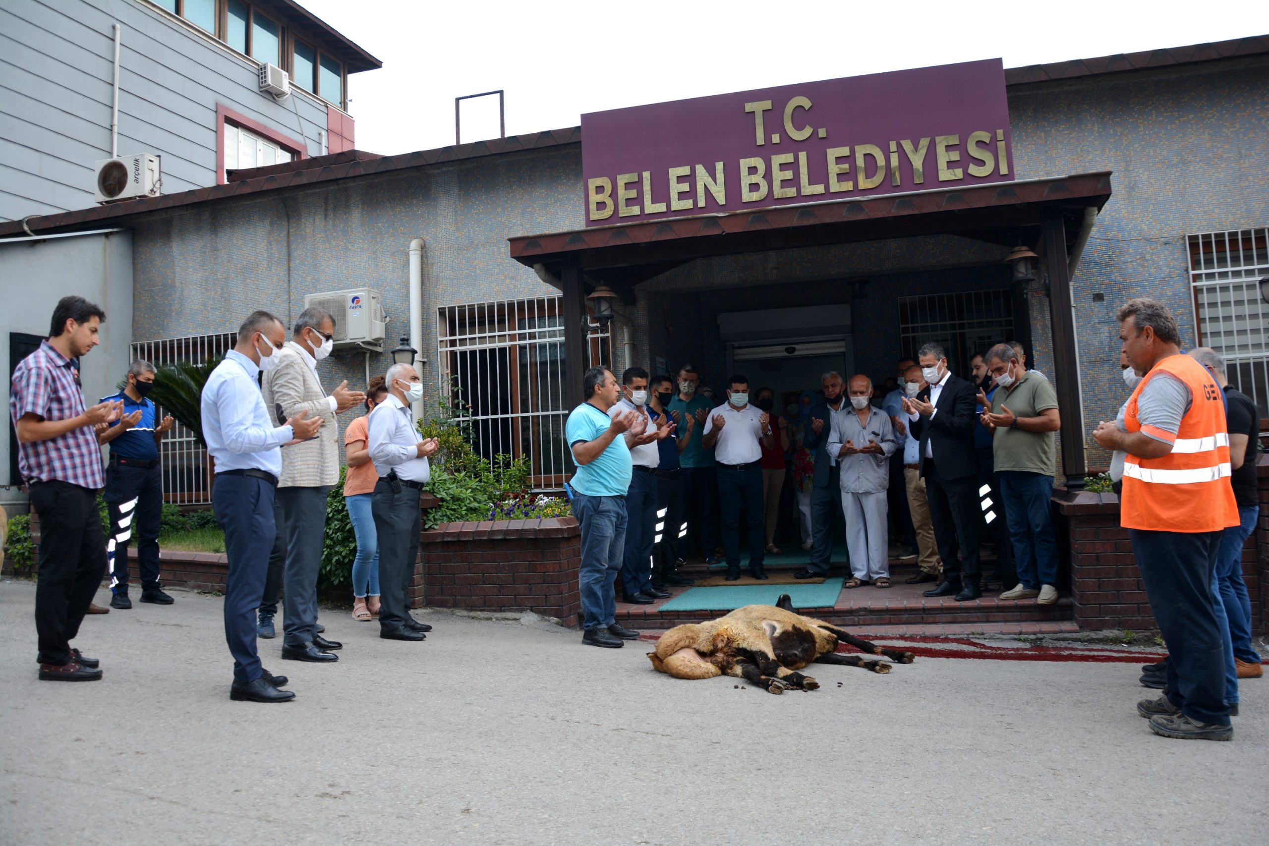 Belen Belediye Personellerinden; İbrahim Başkana Kurban Adağı