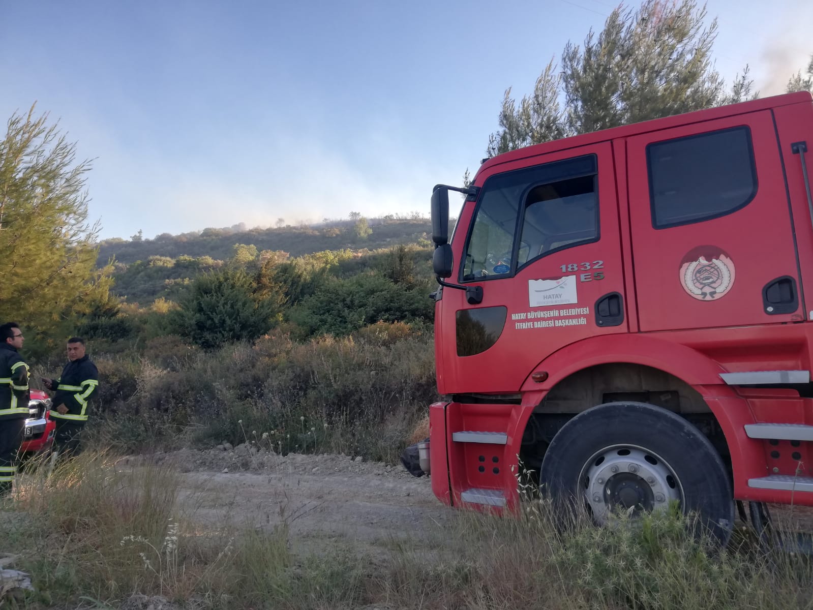 KARBEYAZ MAHALLESİ’NDE ÇIKAN YANGIN HBB İTFAİYE EKİPLERİ TARAFINDAN SÖNDÜRÜLDÜ