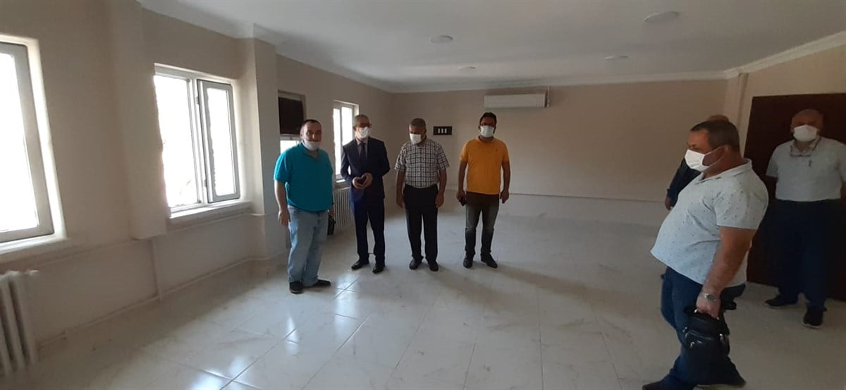 Payas Kaymakam Kara, Güçlendirme Yapılan Okulda İncelemelerde Bulundu