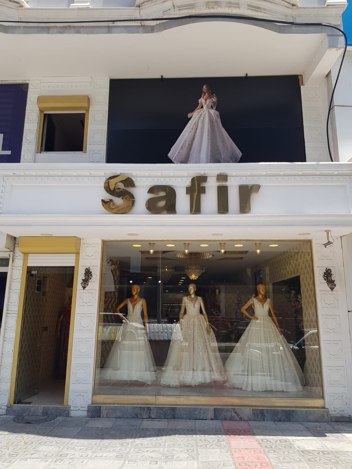 Safir Moda Evi Yeni Tasarımlarıyla Sizleri Bekliyor