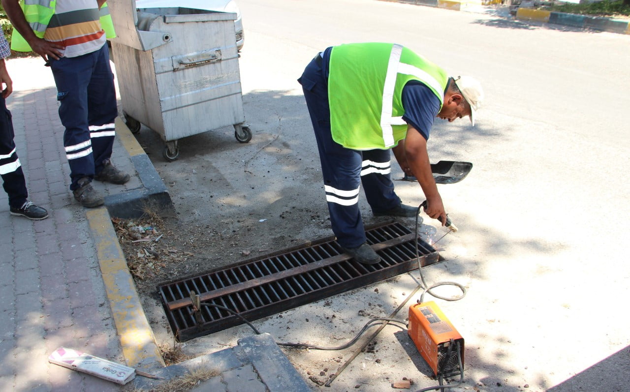 İŞLEVİNİ KAYBETMİŞ MAZGALLAR BAKIMDAN GEÇİYOR