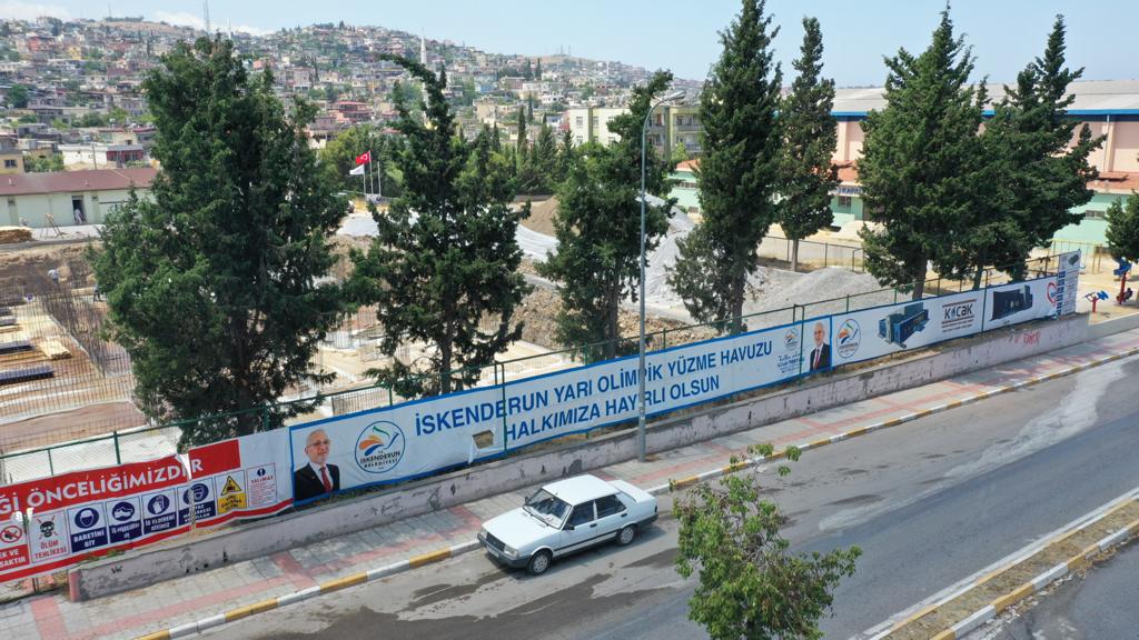 SAKARYA Y&Uuml;ZME HAVUZU İNŞAATI DEVAM EDİYOR