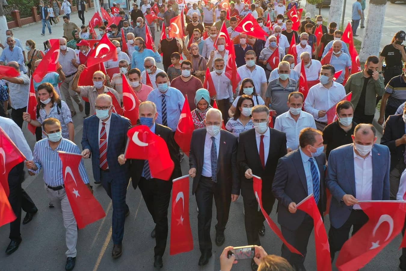 İSKENDERUN&rsquo;DA 15 TEMMUZ DEMOKRASİ ZAFERİ VE ŞEHİTLERİ ANILDI