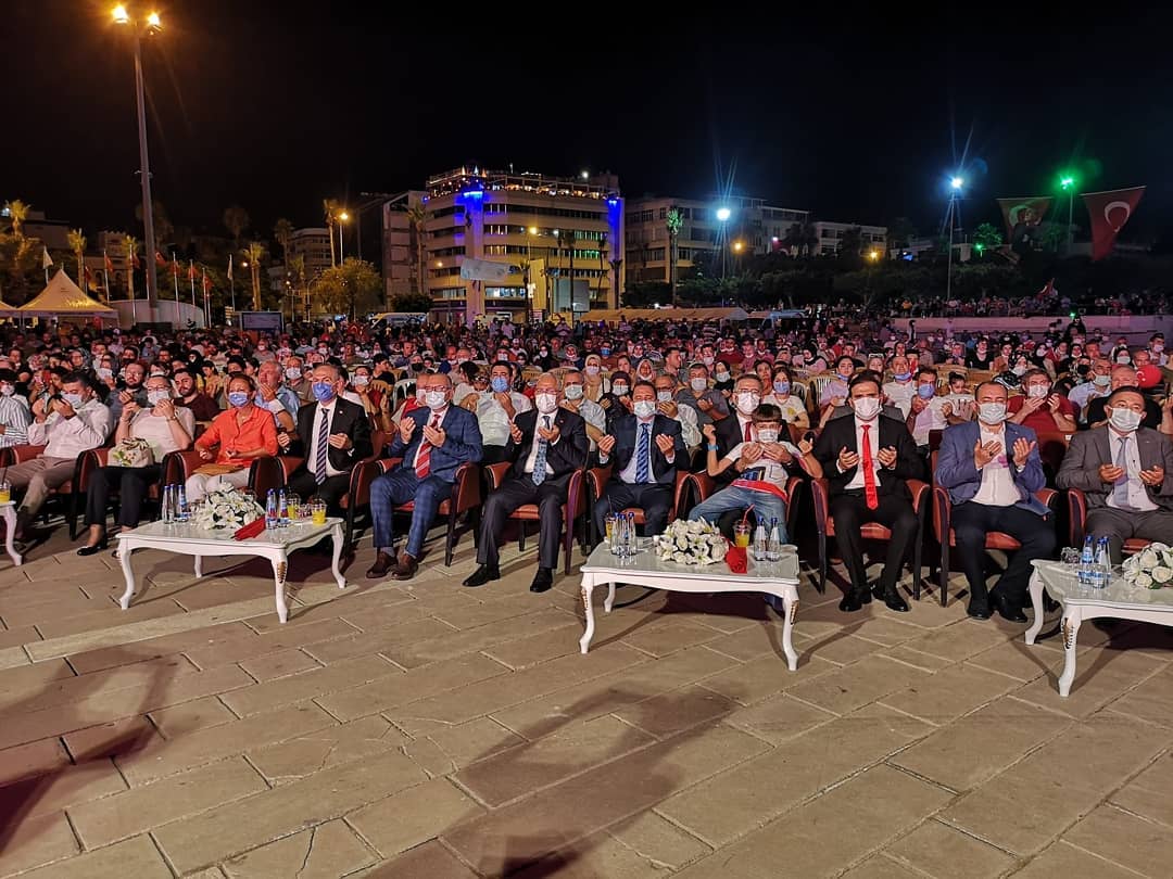 İSKENDERUN&rsquo;DA 15 TEMMUZ DEMOKRASİ ZAFERİ VE ŞEHİTLERİ ANILDI