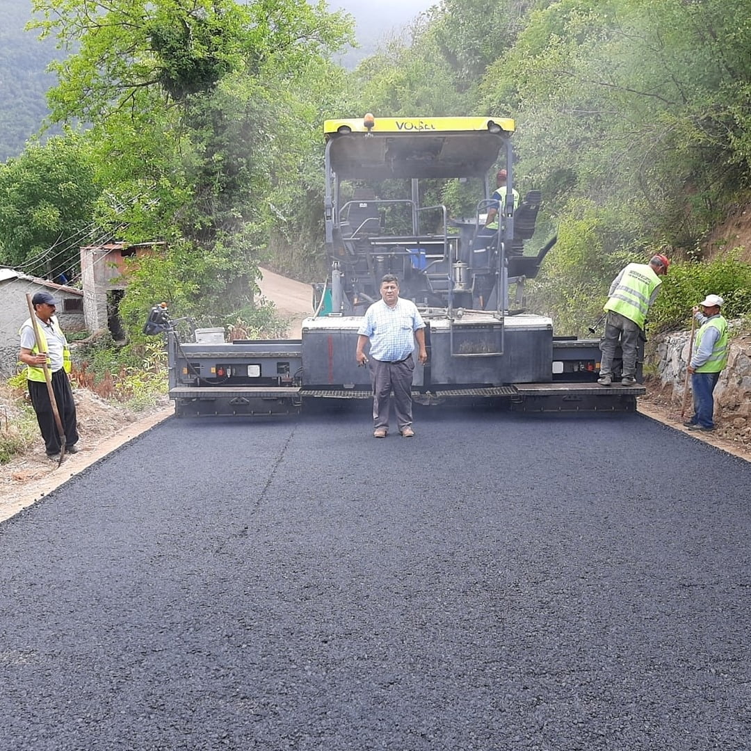 BAŞKAN FATİH TOSYALI: ASFALT ÇALIŞMALARI HIZ KESMEDEN DEVAM EDİYOR