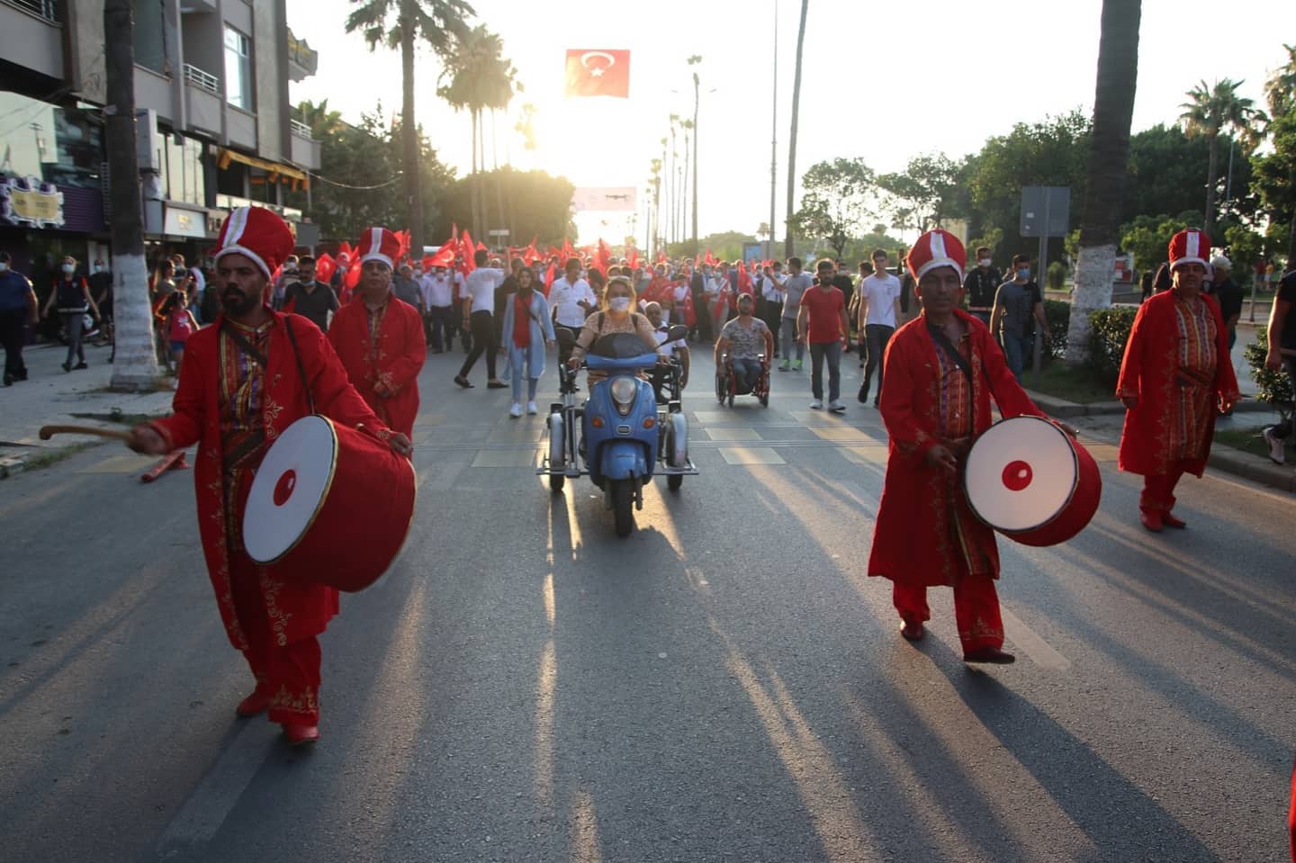 İSKENDERUN&rsquo;DA 15 TEMMUZ DEMOKRASİ ZAFERİ VE ŞEHİTLERİ ANILDI
