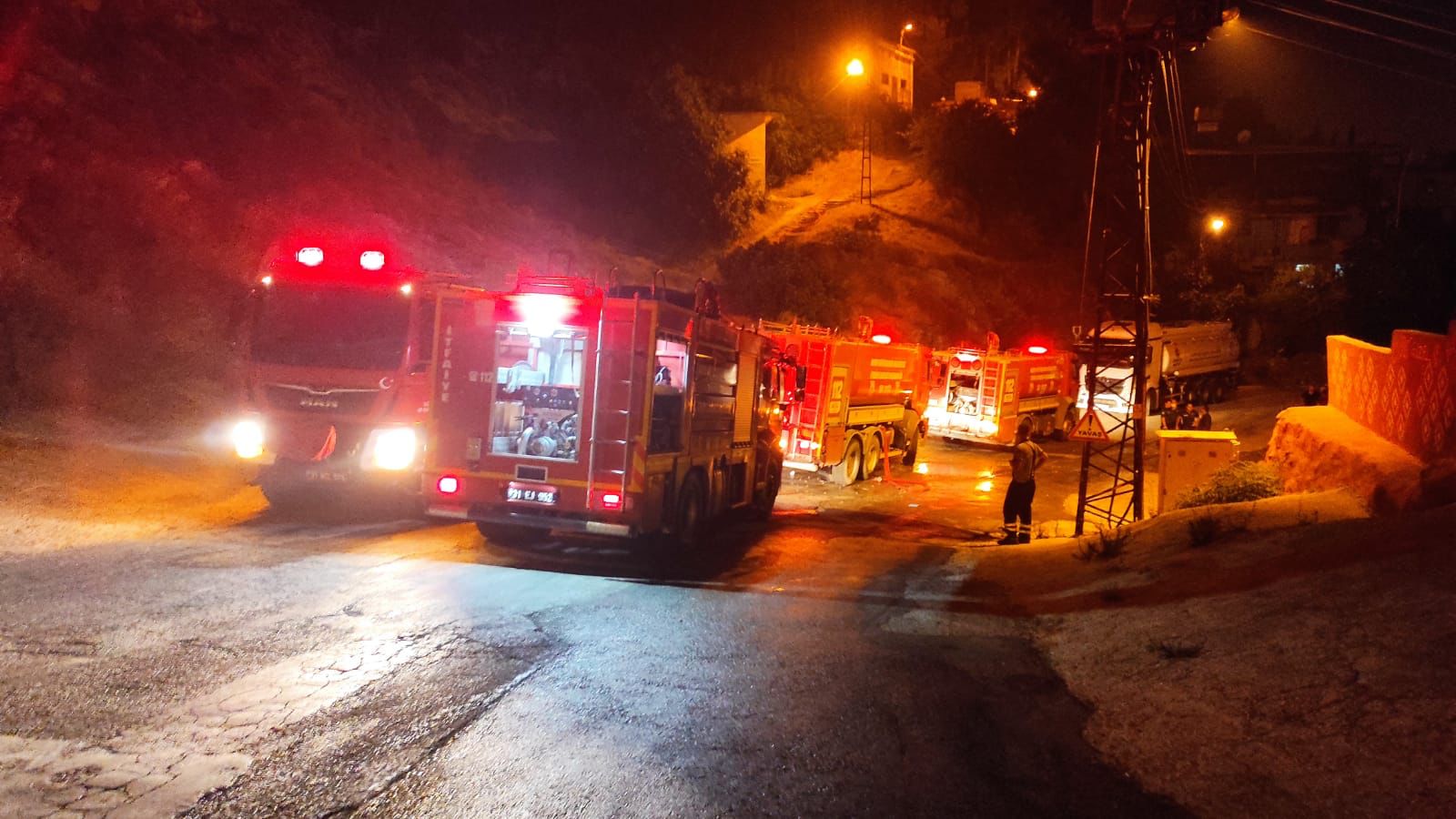 ANTAKYA VE HASSA’DA YANGIN DEVAM EDİYOR