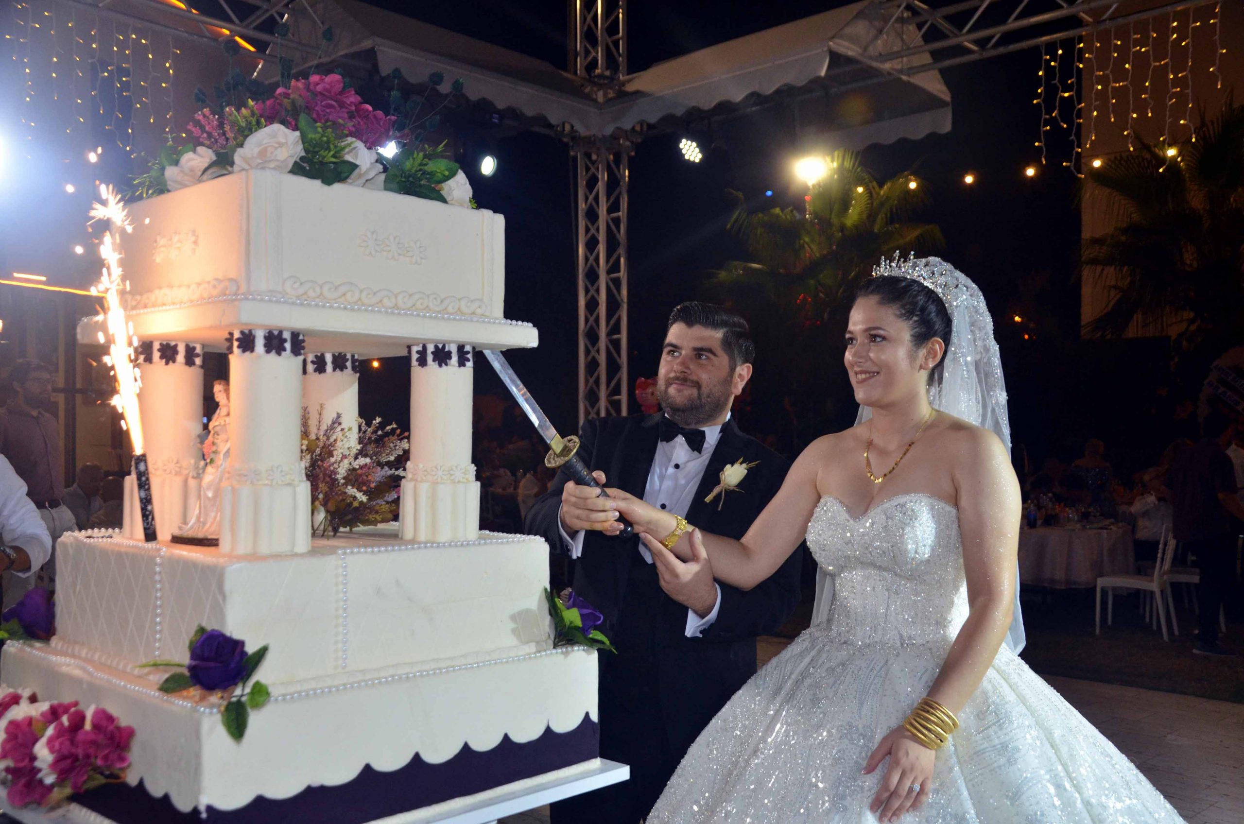 Dillere Destan Düğünde Genç Çiftler HAYAT Buldu