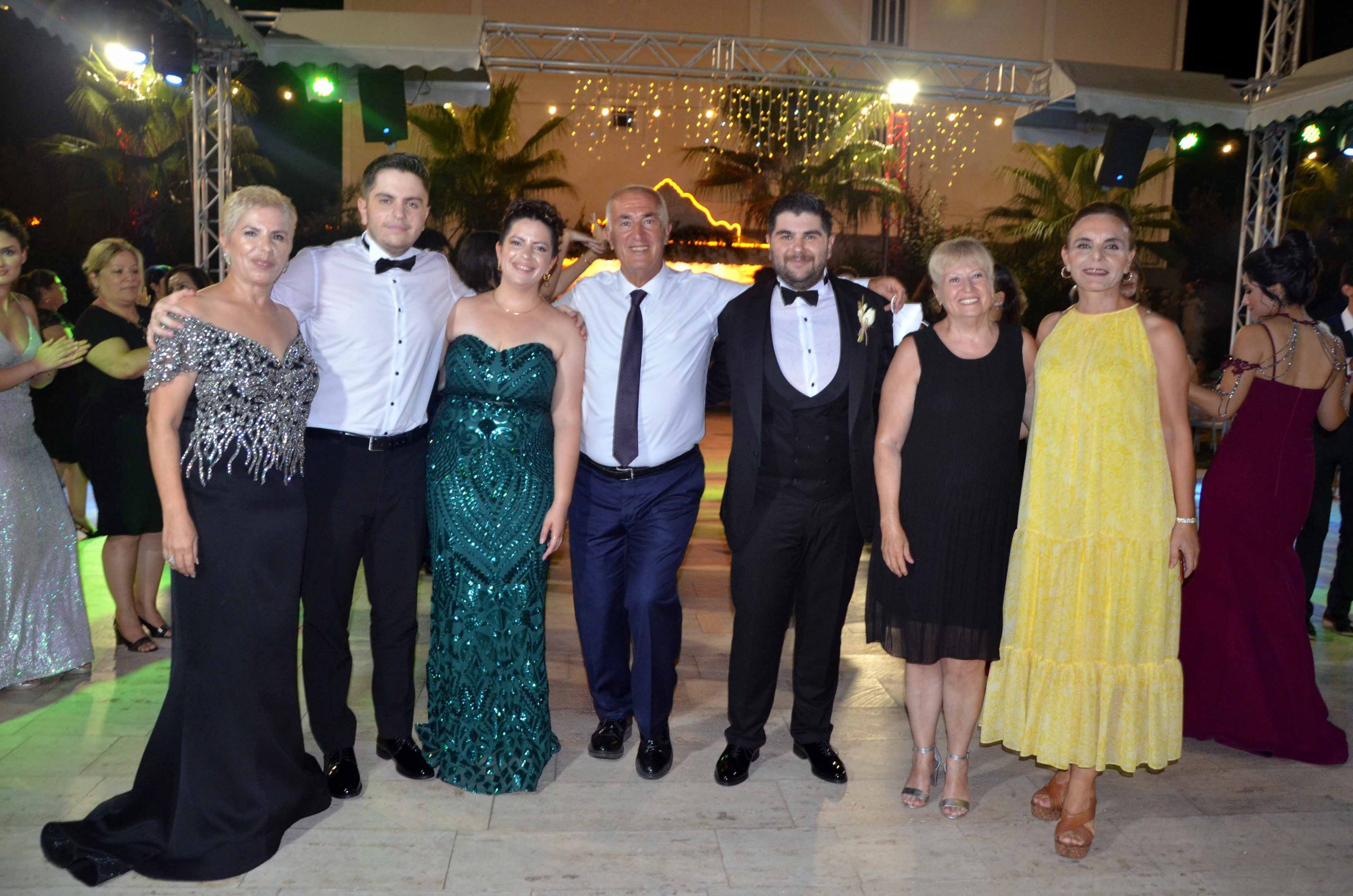 Dillere Destan Düğünde Genç Çiftler HAYAT Buldu