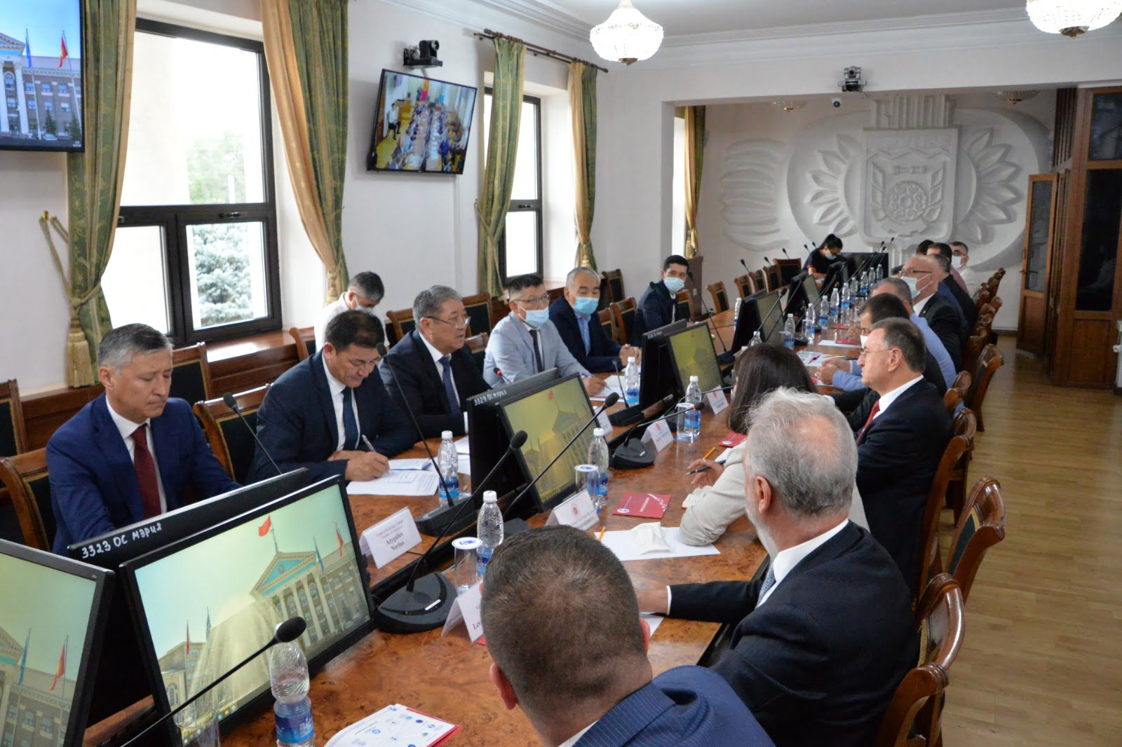 L&Uuml;TF&Uuml; SAVAŞ HATAY’A YATIRIMLAR İ&Ccedil;İN TEMASLARINI S&Uuml;RD&Uuml;R&Uuml;YOR