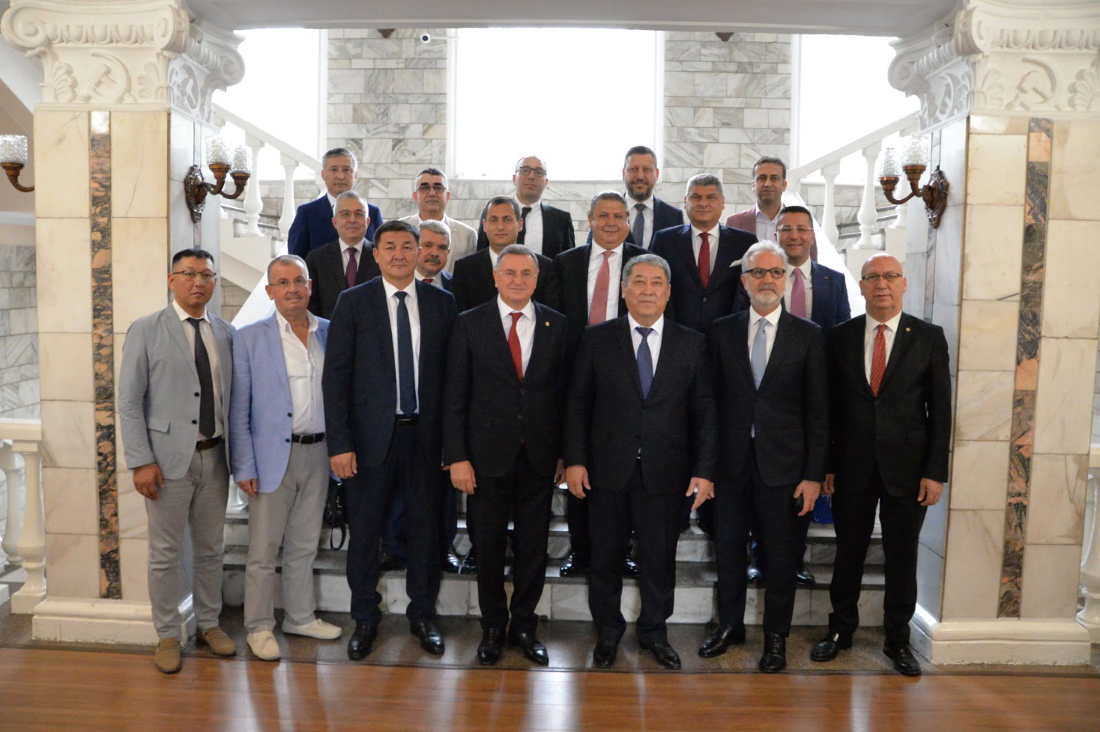 L&Uuml;TF&Uuml; SAVAŞ HATAY’A YATIRIMLAR İ&Ccedil;İN TEMASLARINI S&Uuml;RD&Uuml;R&Uuml;YOR