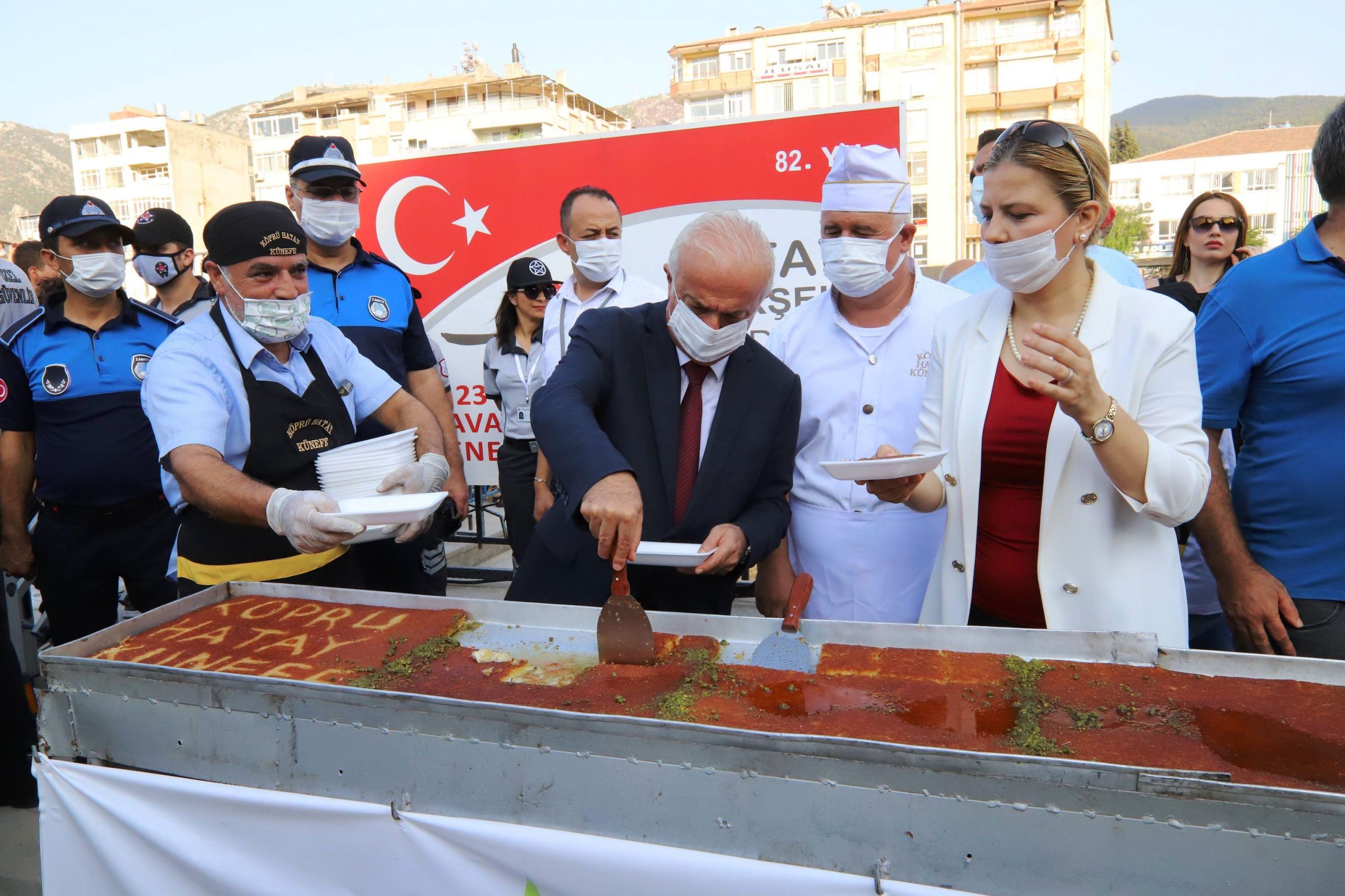 82. YILA &Ouml;ZEL 82 METRELİK K&Uuml;NEFE