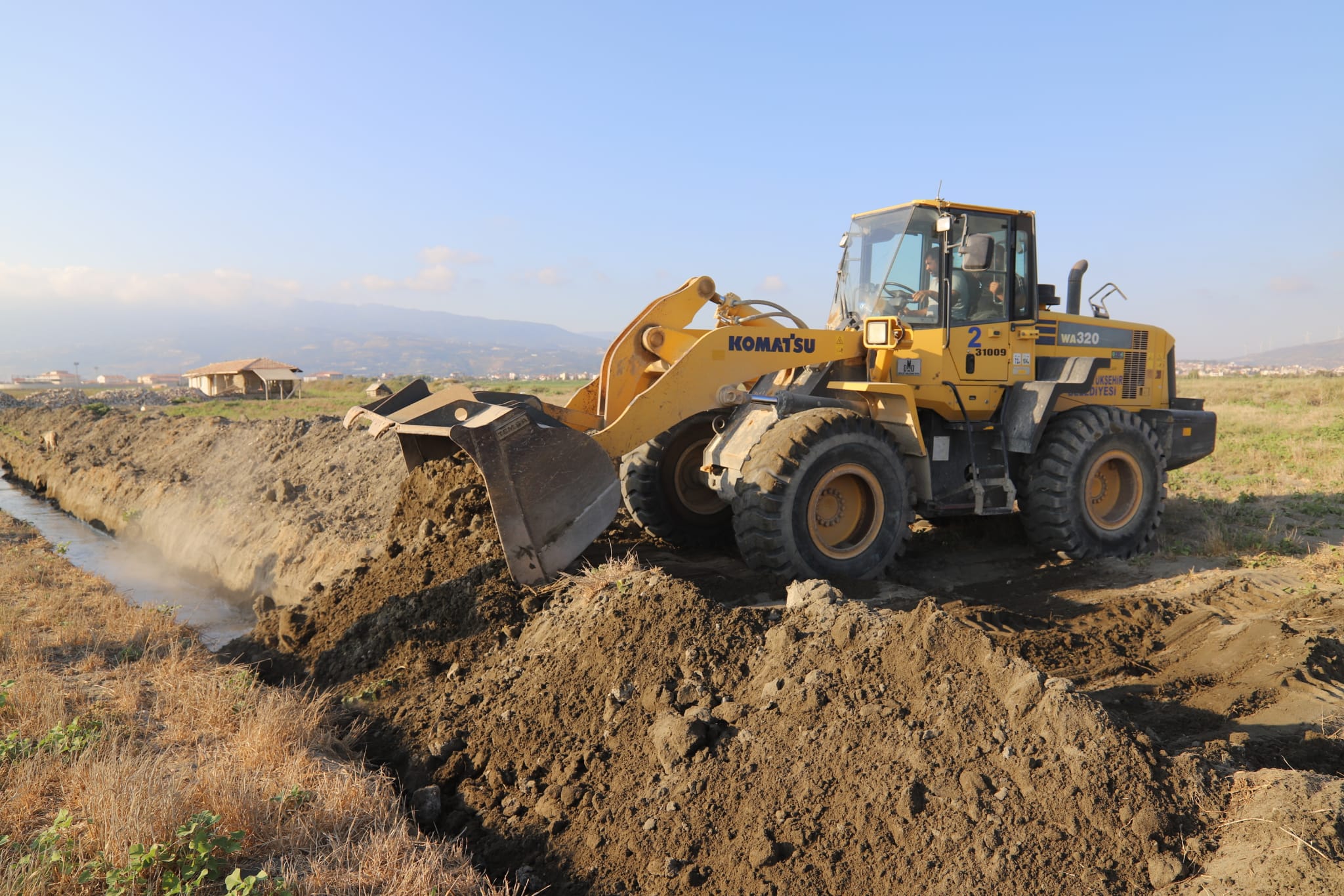 MİLEYHA SULAK ALANDA A&Ccedil;ILAN KANALLAR HBB TARAFINDAN KAPATILDI