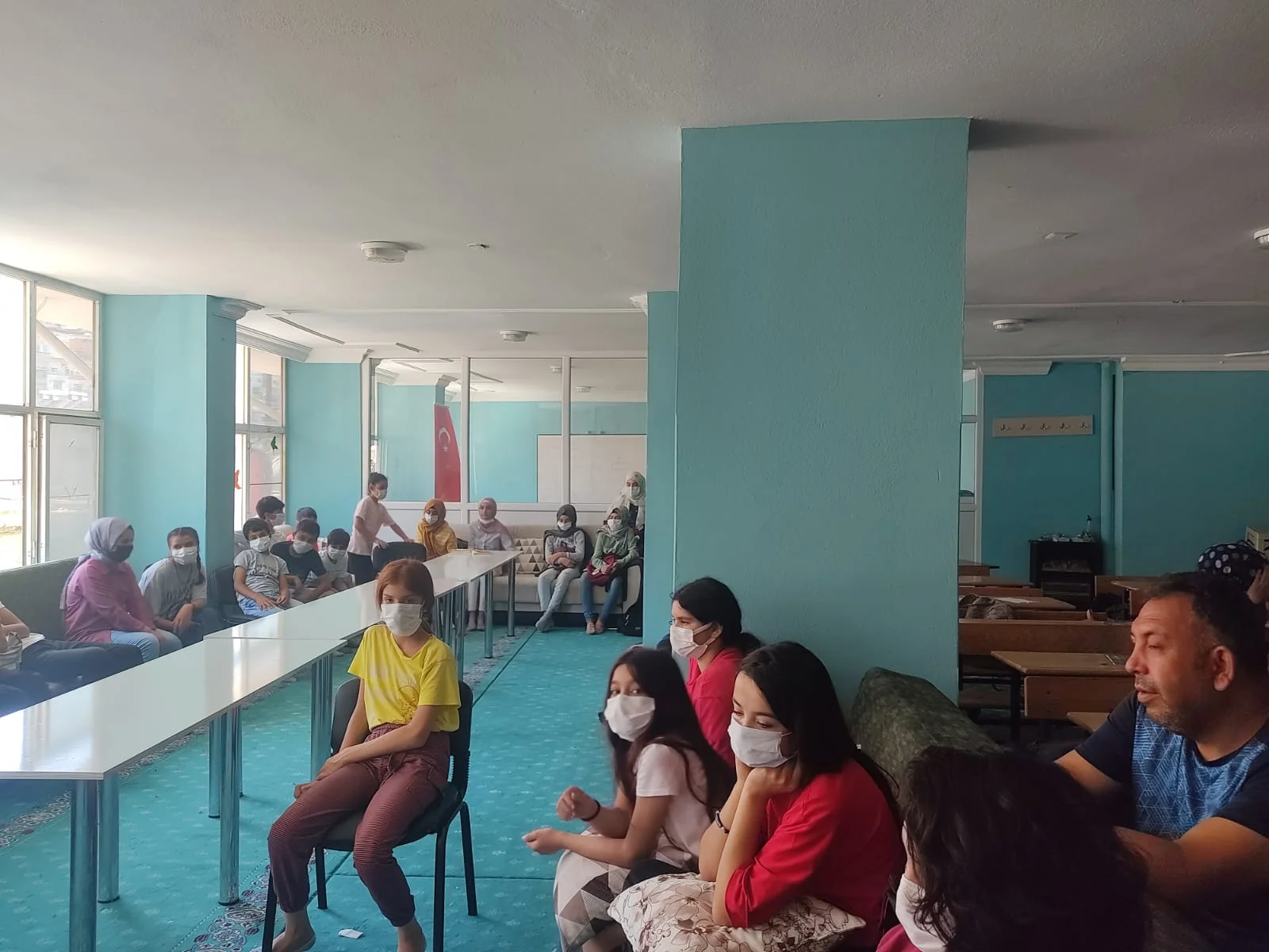 BELEN TÜGVA İLE GAZETECİ IŞIK ŞENER SÖYLEŞİ&#8217; DE BULUŞTU