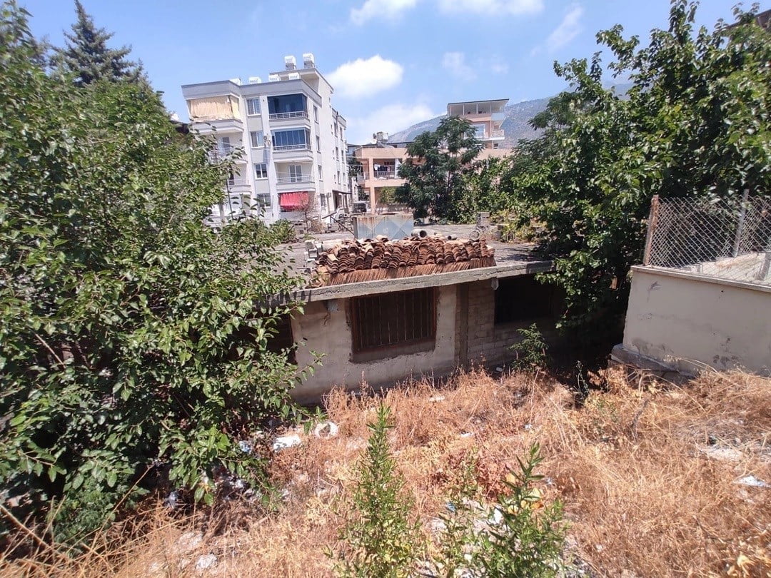 Metruk Binalar Yıkılıyor