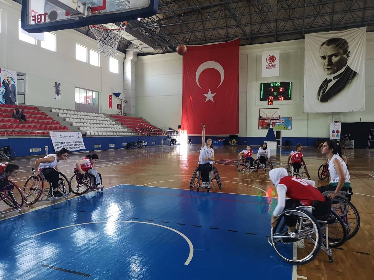 MİLLİ TAKIMI SPORCULARINDAN BAŞKAN TOSYALI’YA TEŞEKK&Uuml;R