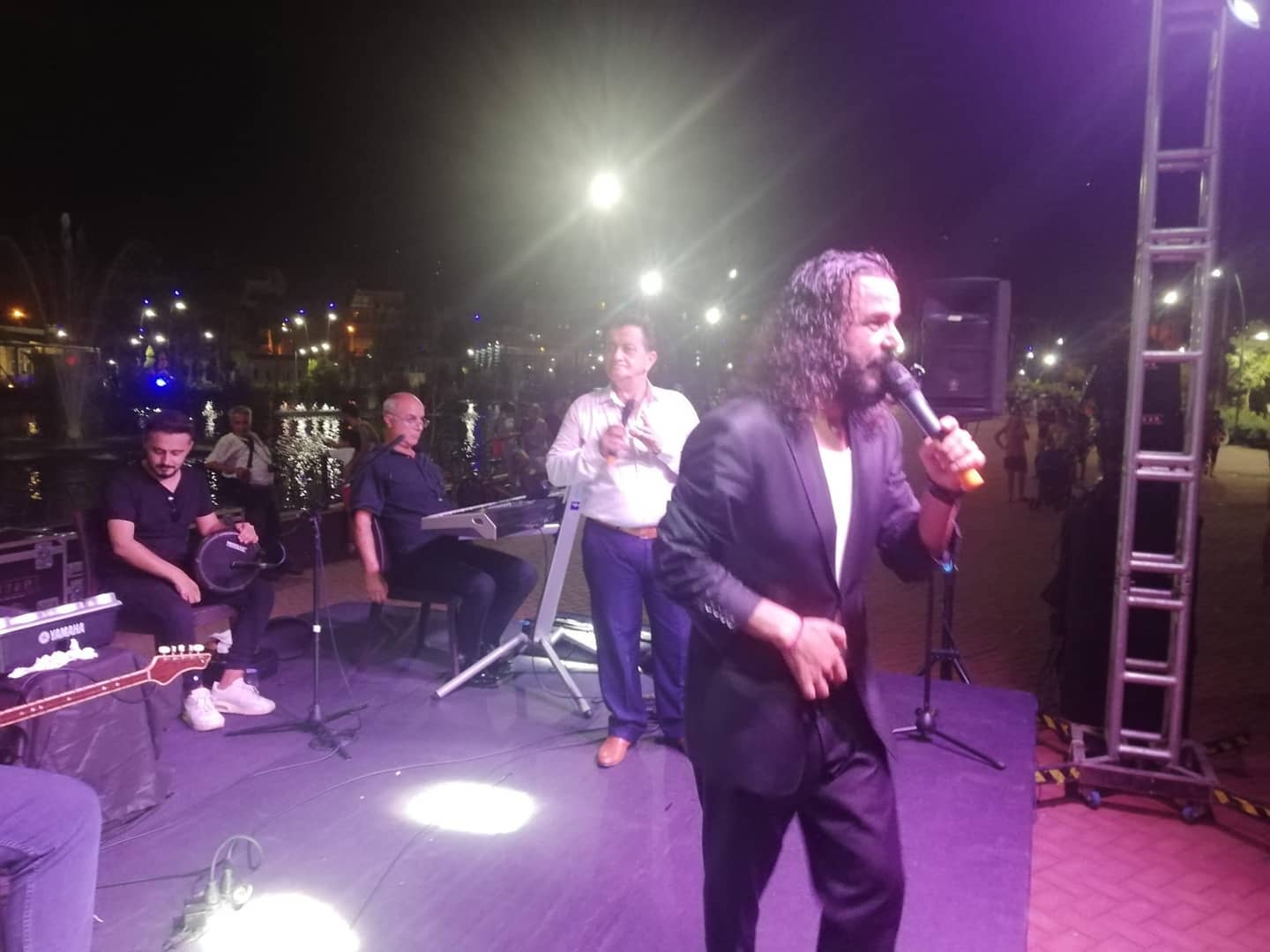 İSKENDERUN BELEDİYESİNİN HALK ŞENLİĞİ KONSERLERİ DEVAM EDİYOR
