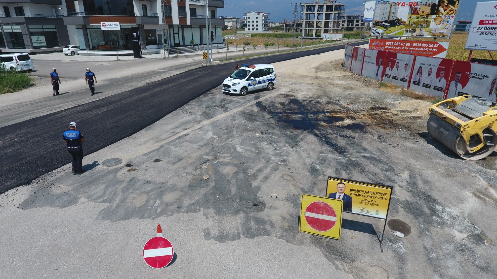 KARAAĞAÇ UĞUR MUMCU CADDESİ’NDEKİ YENİ YOLDA ASFALT ÇALIŞMASI BAŞLADI