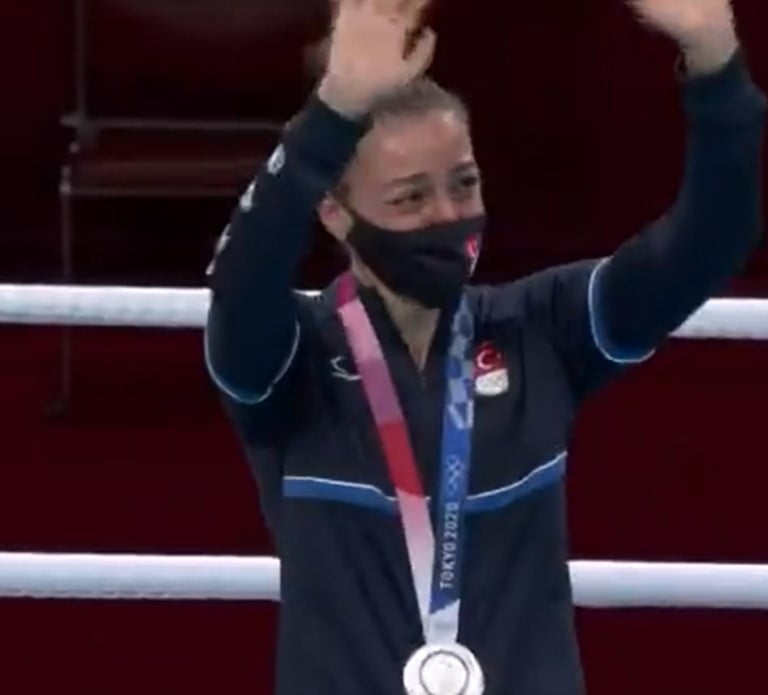 Kadınlar boksta tarih yazdılar