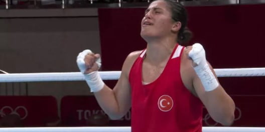 Kadınlar boksta tarih yazdılar