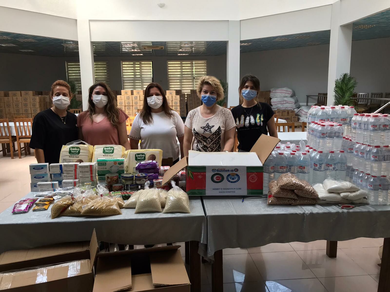 Hizmet-İş Sendikası Yangında Mağdur Olan Vatandaşlarımızın Yüreğine Su Serpti