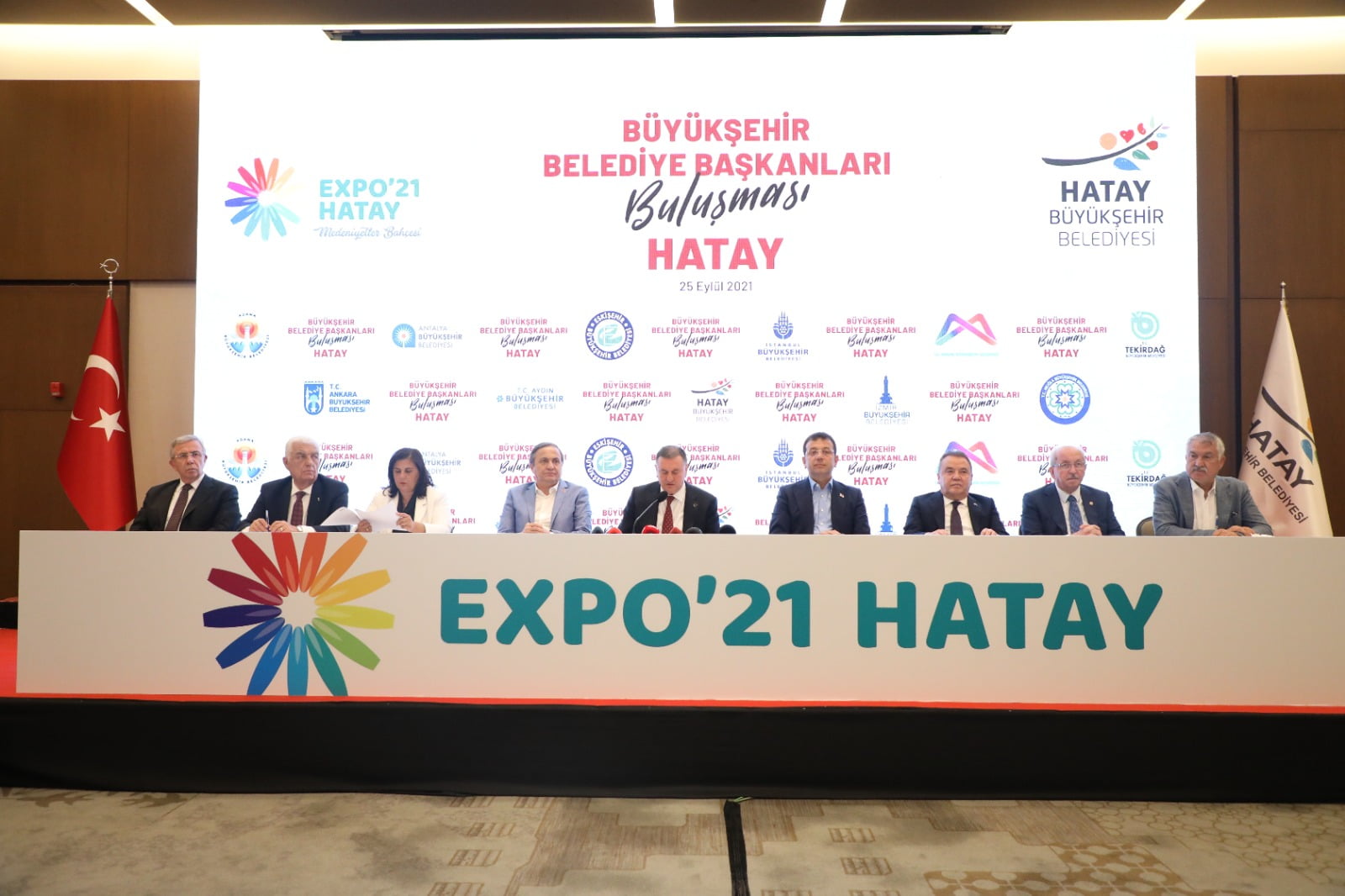 CHP&rsquo;Lİ B&Uuml;Y&Uuml;KŞEHİR BELEDİYE BAŞKANLARINDAN ORTAK BİLDİRGE