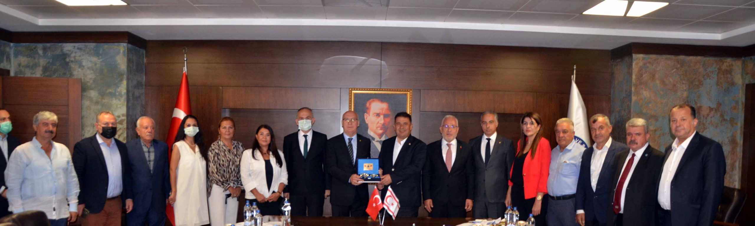 Kuzey Kıbrıs Türk Cumhuriyeti Başbakanı  Ersan Saner, İskenderun Ticaret ve Sanayi Odasını ziyaret etti