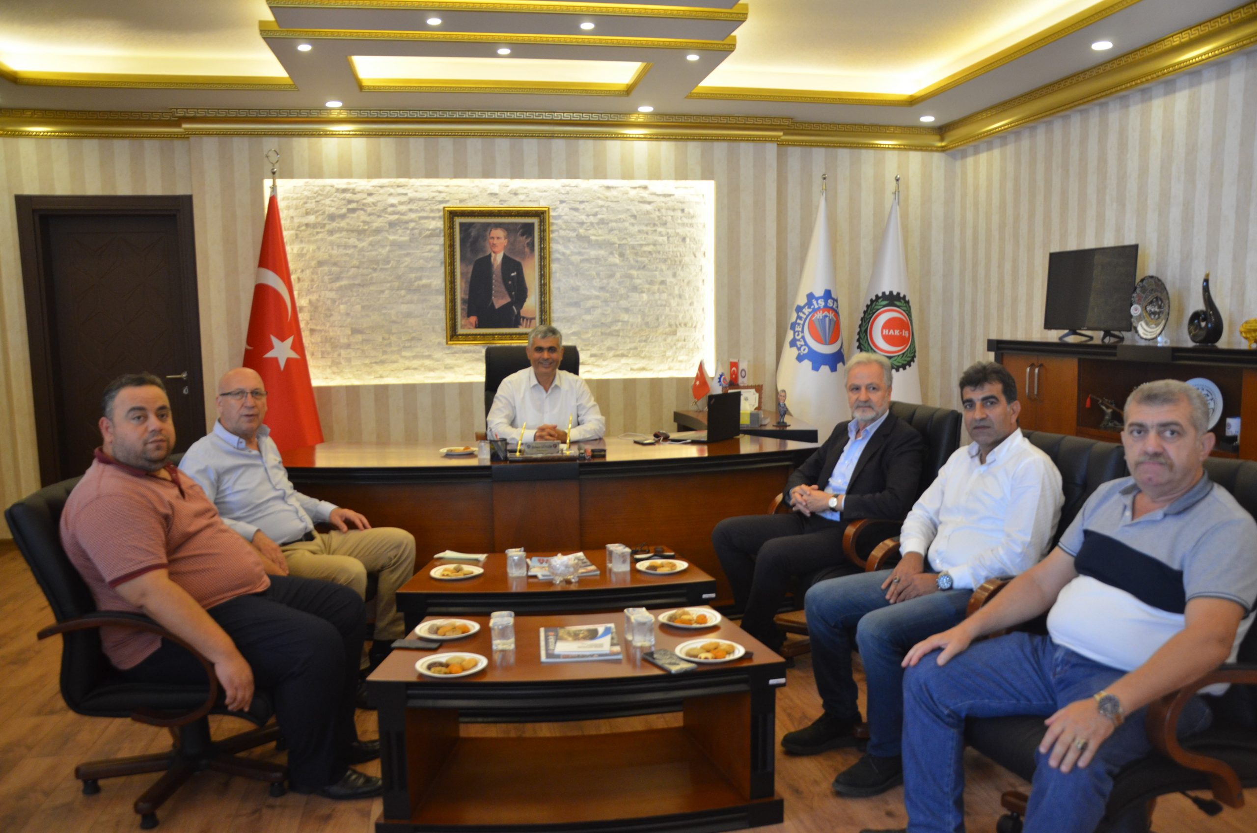 İTSO Başkanı Yılmaz, &ldquo;Siz de Biz de Emek&ccedil;inin Yanındayız&rdquo;