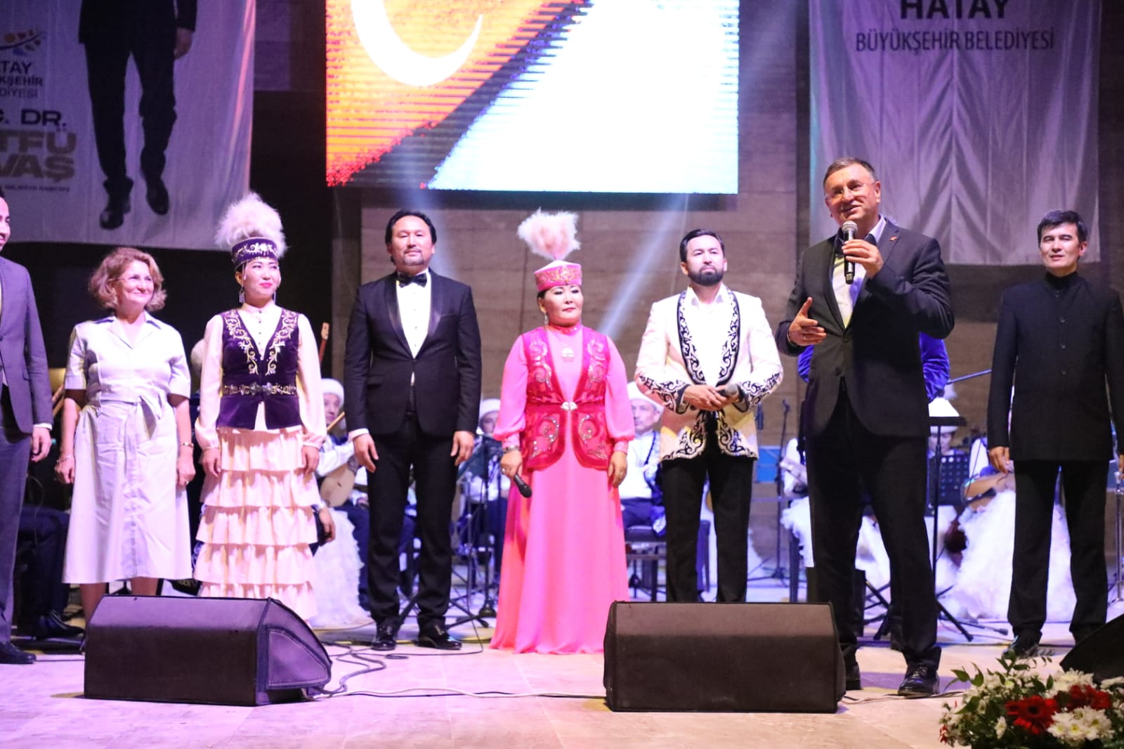 EXPO ALANINDA KAZAKİSTAN R&Uuml;ZG&Acirc;RI ESTİ