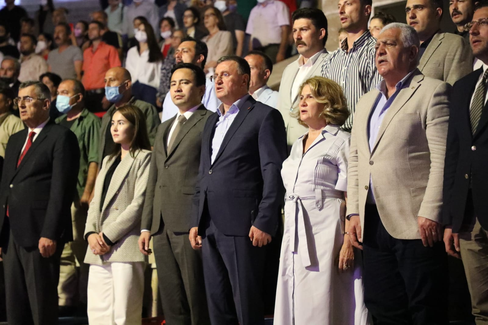 EXPO ALANINDA KAZAKİSTAN R&Uuml;ZG&Acirc;RI ESTİ