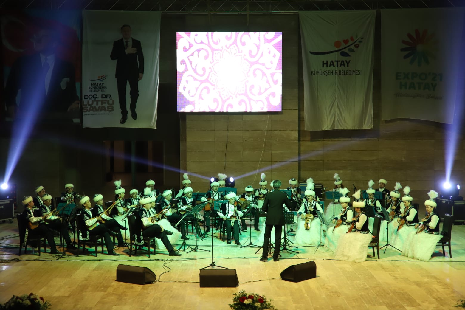 EXPO ALANINDA KAZAKİSTAN R&Uuml;ZG&Acirc;RI ESTİ