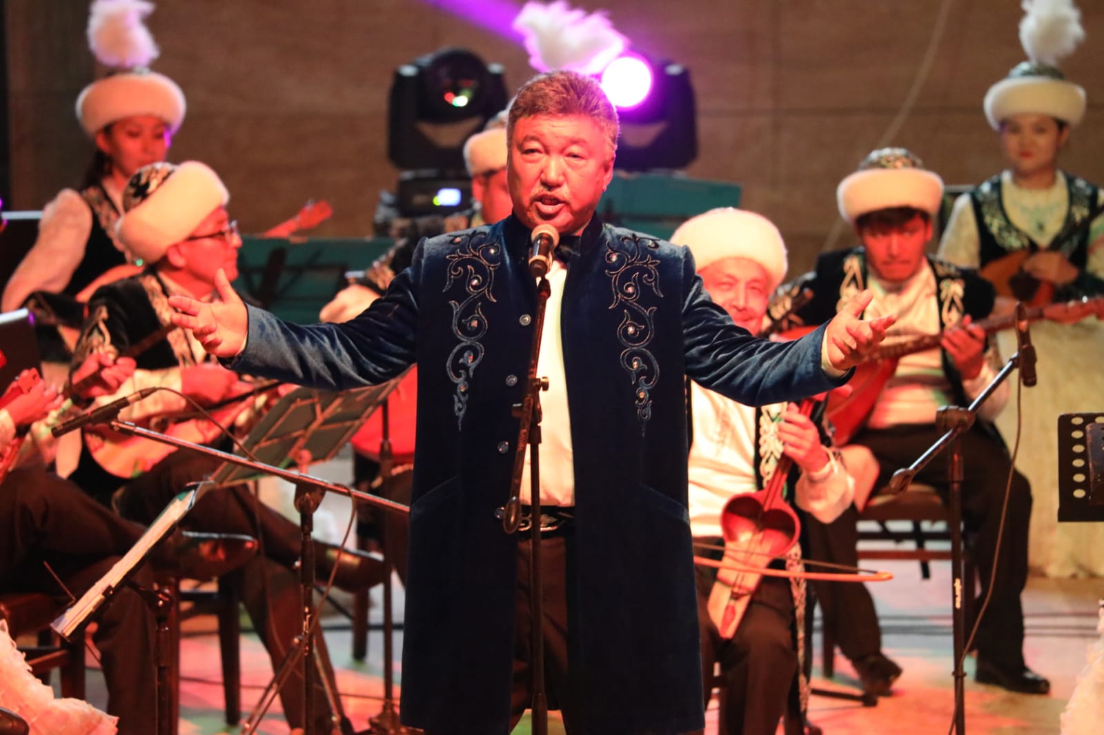 EXPO ALANINDA KAZAKİSTAN R&Uuml;ZG&Acirc;RI ESTİ