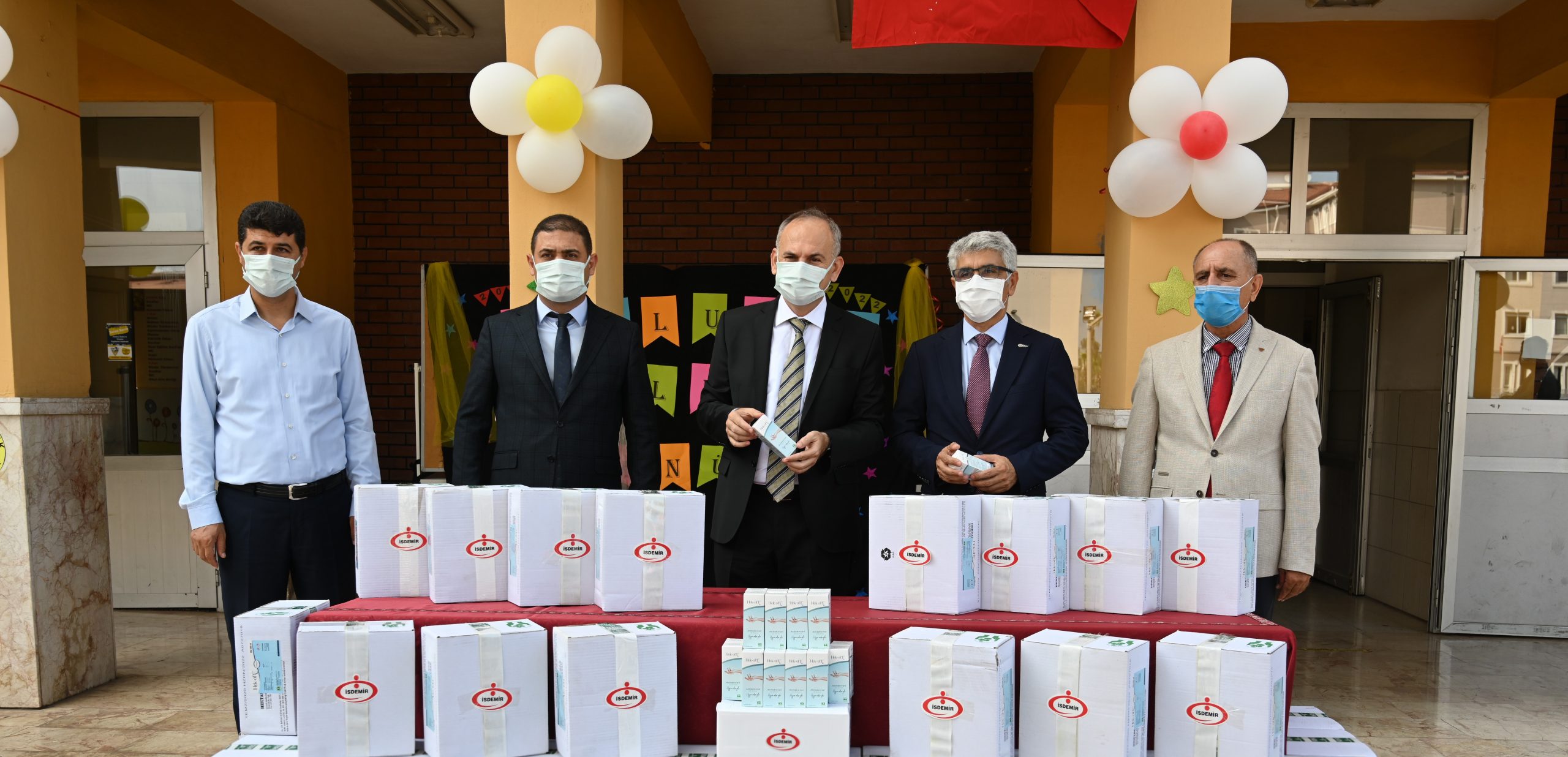 İsdemir&rsquo;den b&ouml;lge okullarına dezenfektan desteği