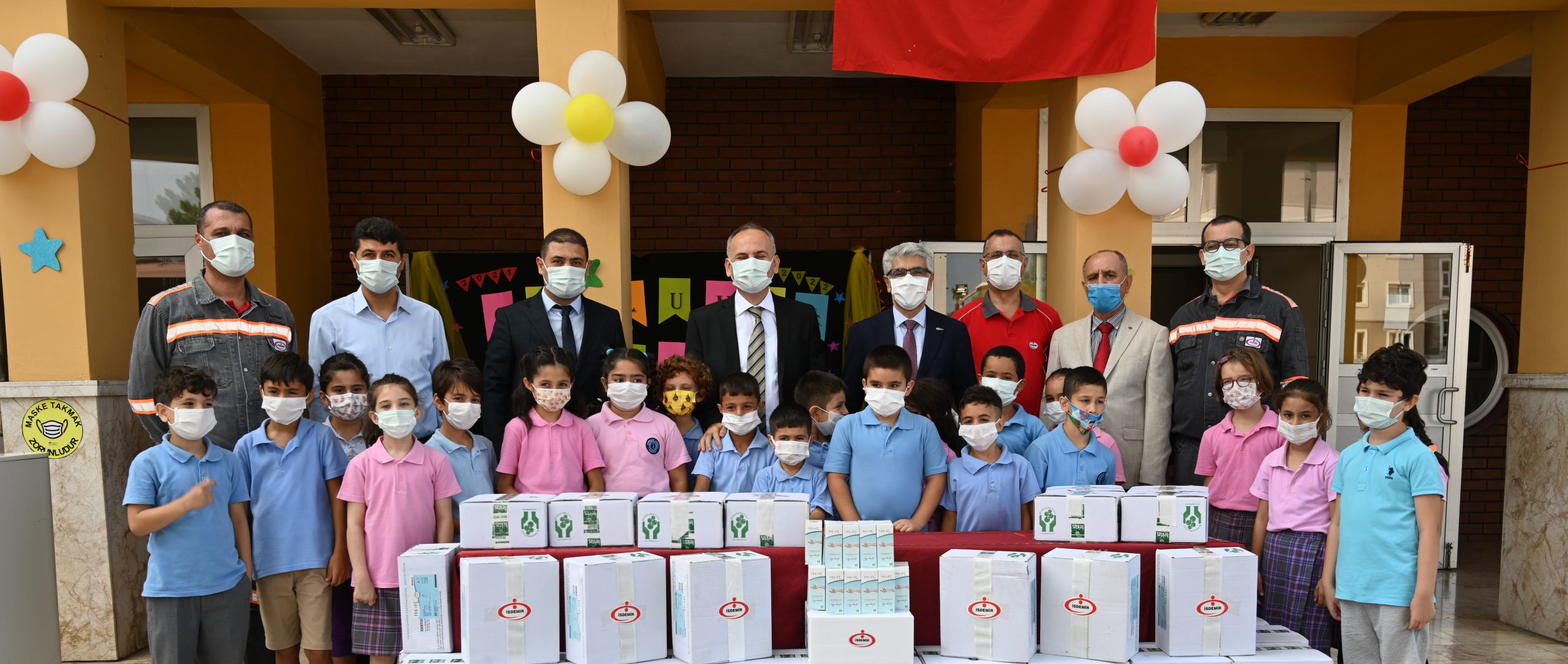 İsdemir’den bölge okullarına dezenfektan desteği
