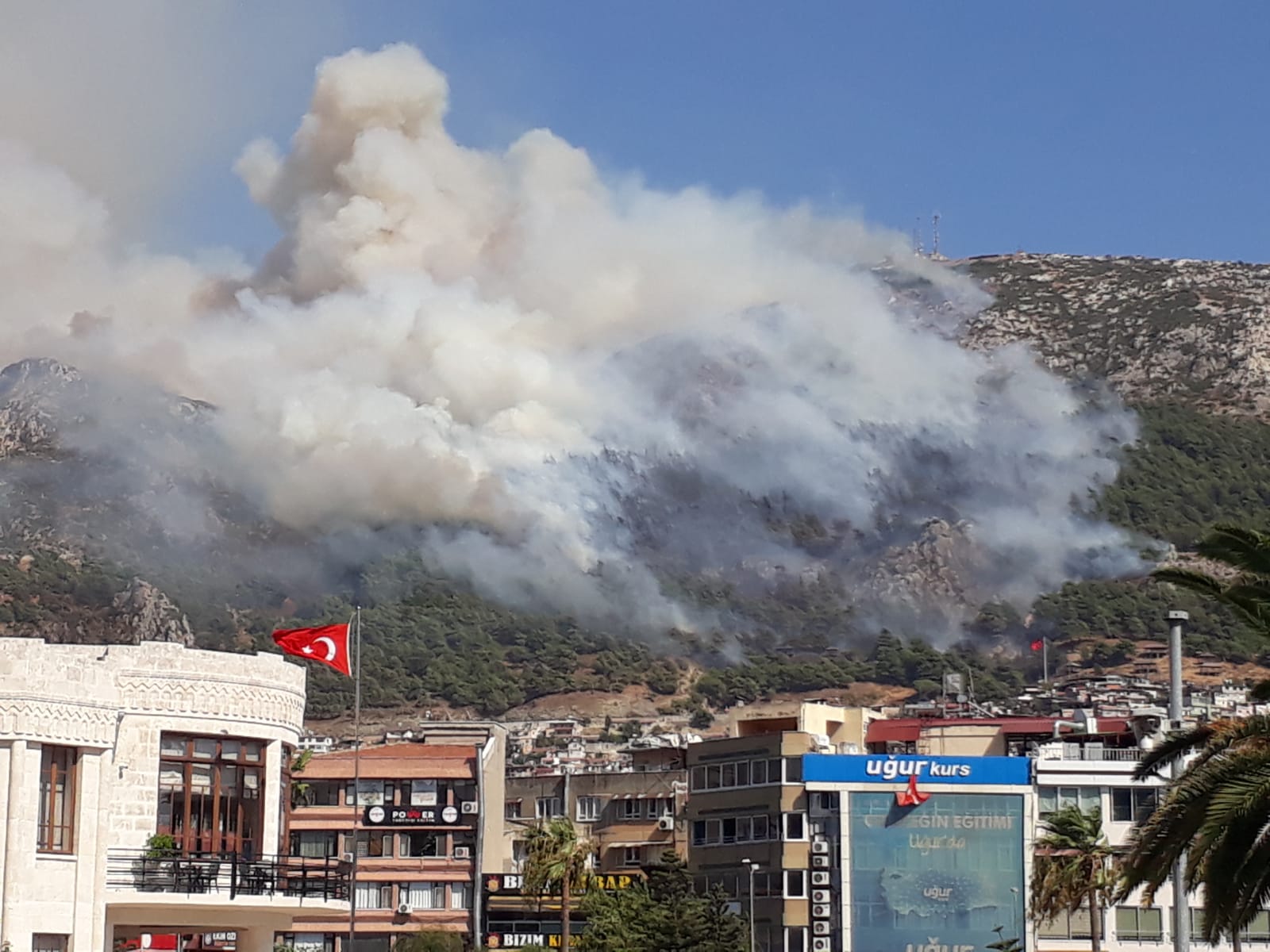 Hatay’da Büyük Yangın