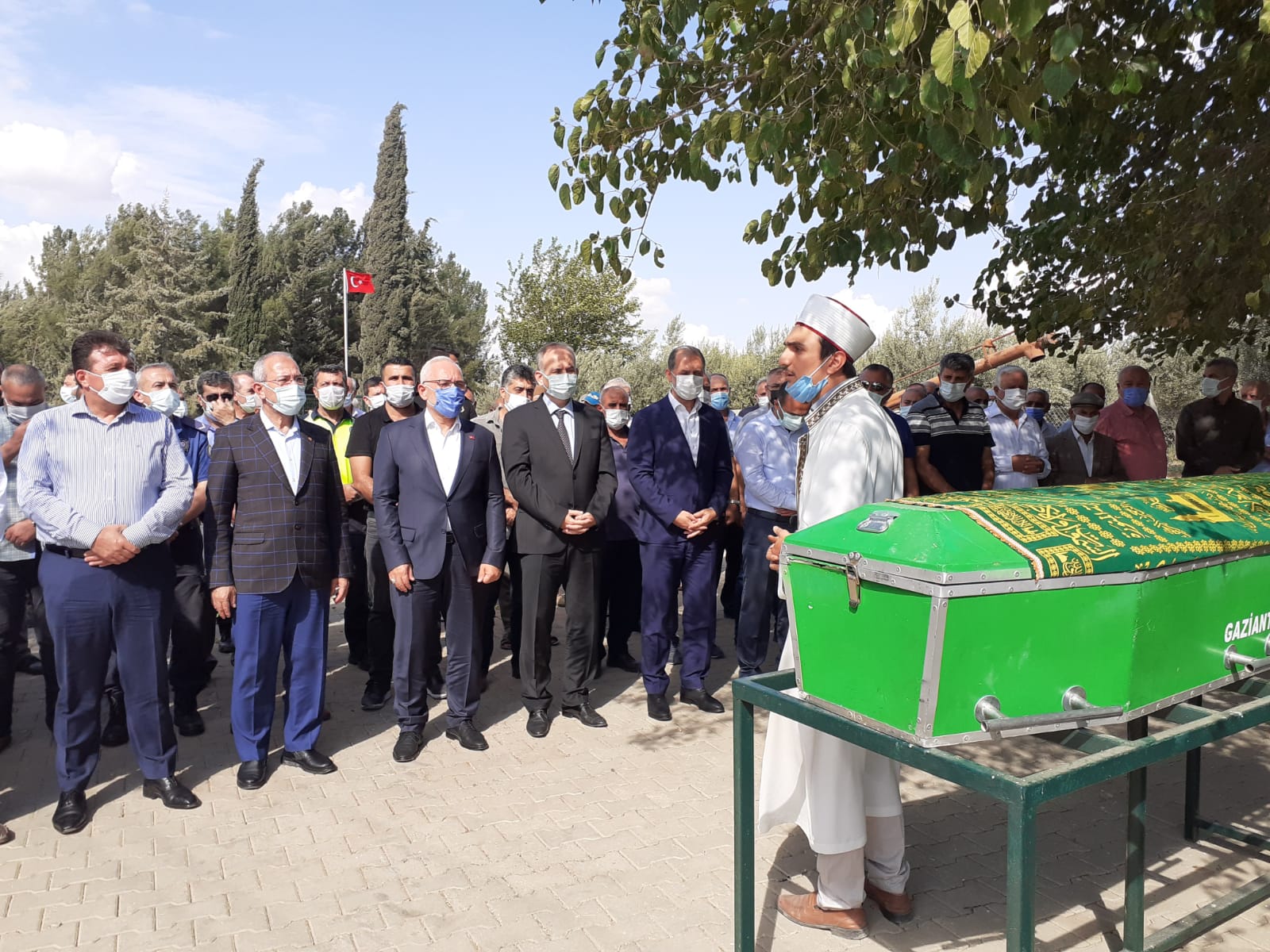 Emniyet Müdürü Nevzat Güneş’in Annesi Toprağa Verildi!