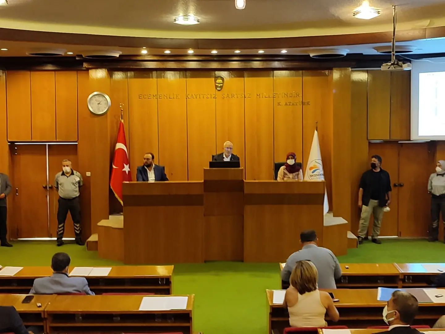 İskenderun Belediye Meclisi 13 gündem maddesiyle toplandı