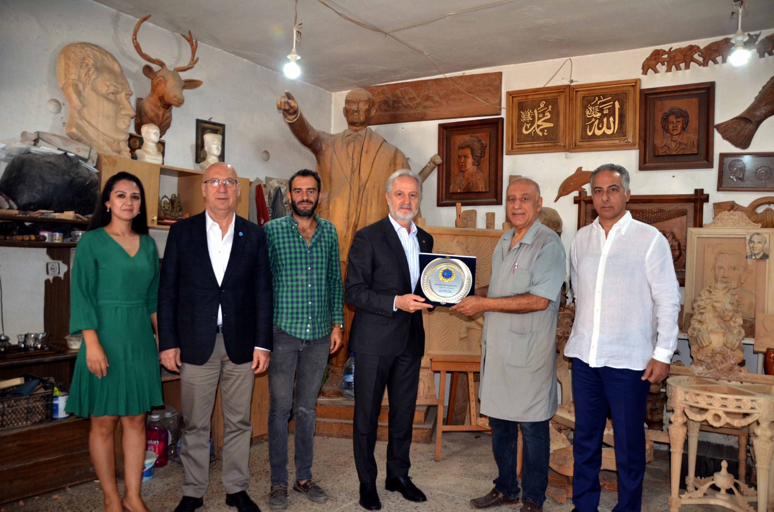 İTSO&rsquo;dan Yılın Ahisi Se&ccedil;ilen Behzat B&ouml;ke Ustaya Plaket