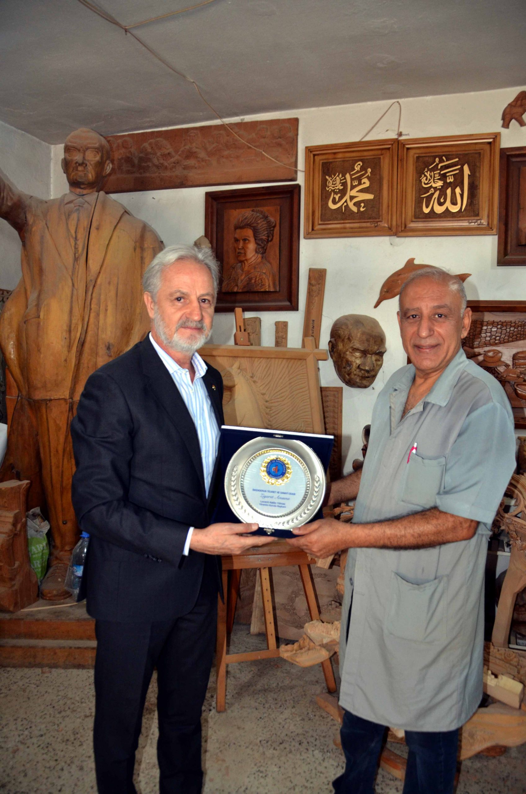 İTSO&rsquo;dan Yılın Ahisi Se&ccedil;ilen Behzat B&ouml;ke Ustaya Plaket