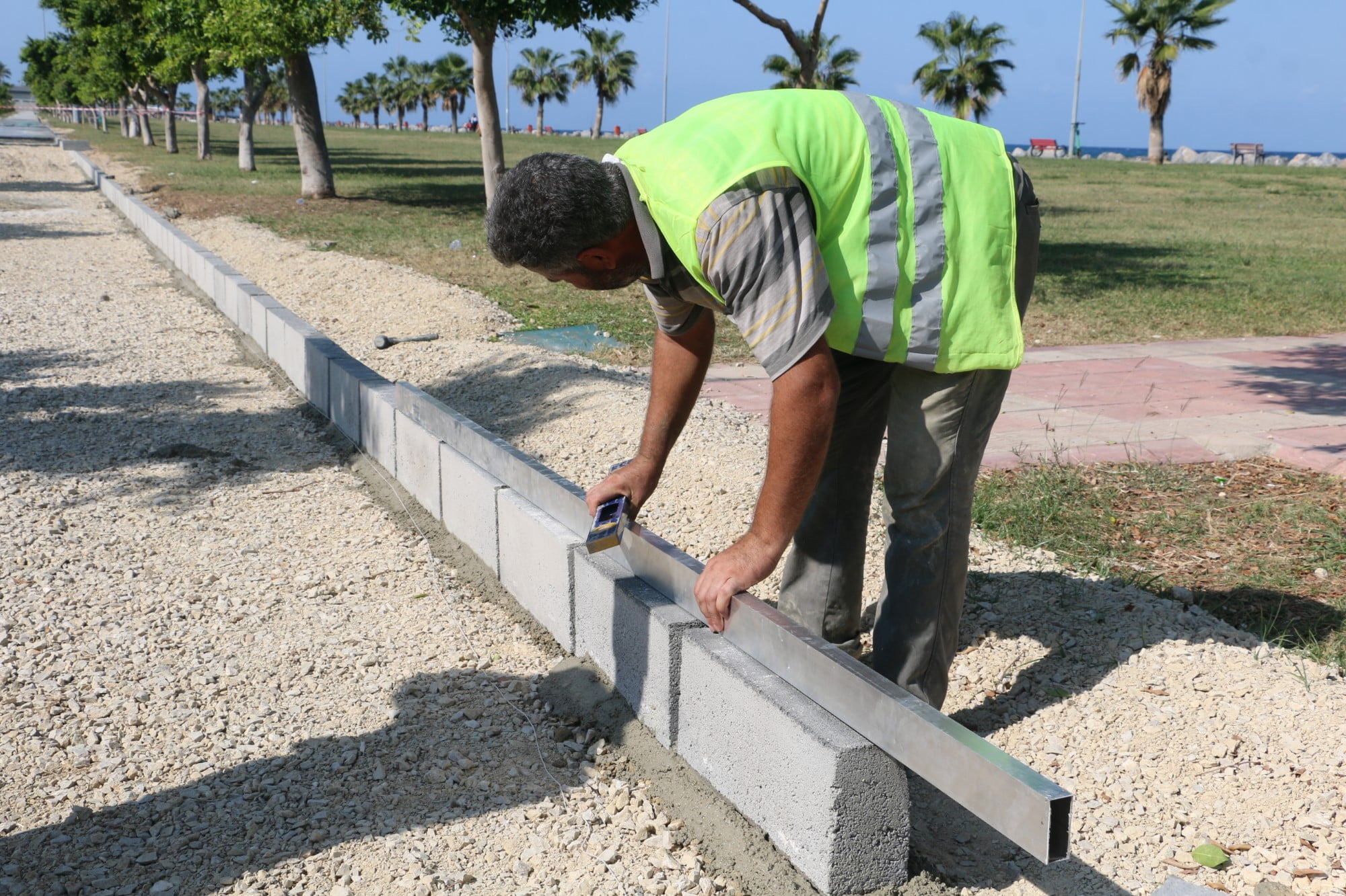 HBB BİSİKLET YOLU PROJESİNDE &Ccedil;ALIŞMALARINI S&Uuml;RD&Uuml;R&Uuml;YOR