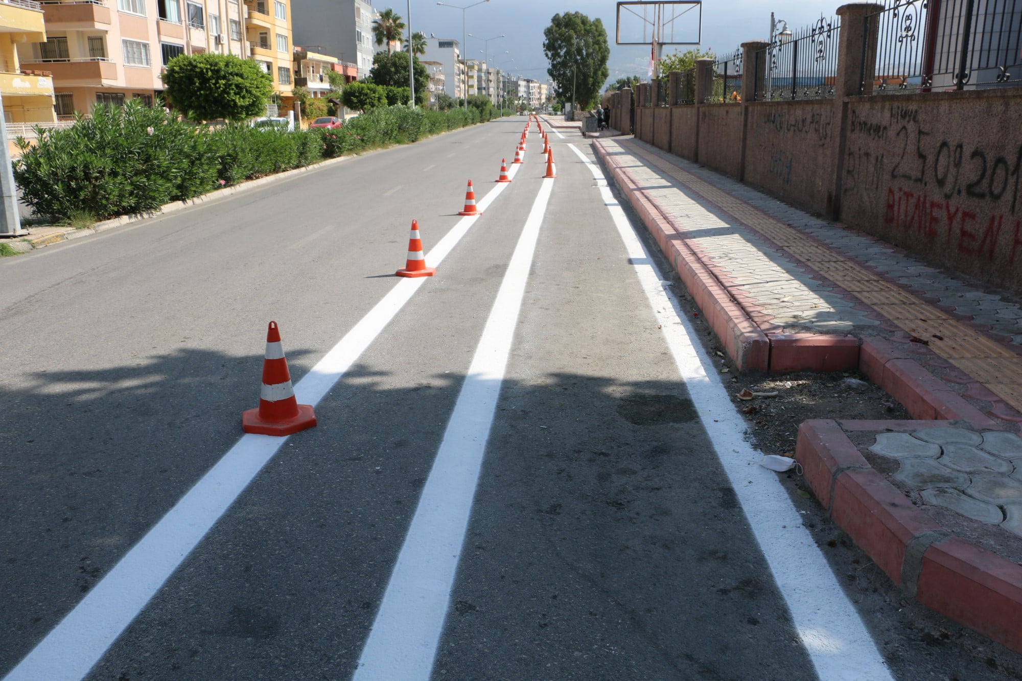 HBB BİSİKLET YOLU PROJESİNDE &Ccedil;ALIŞMALARINI S&Uuml;RD&Uuml;R&Uuml;YOR