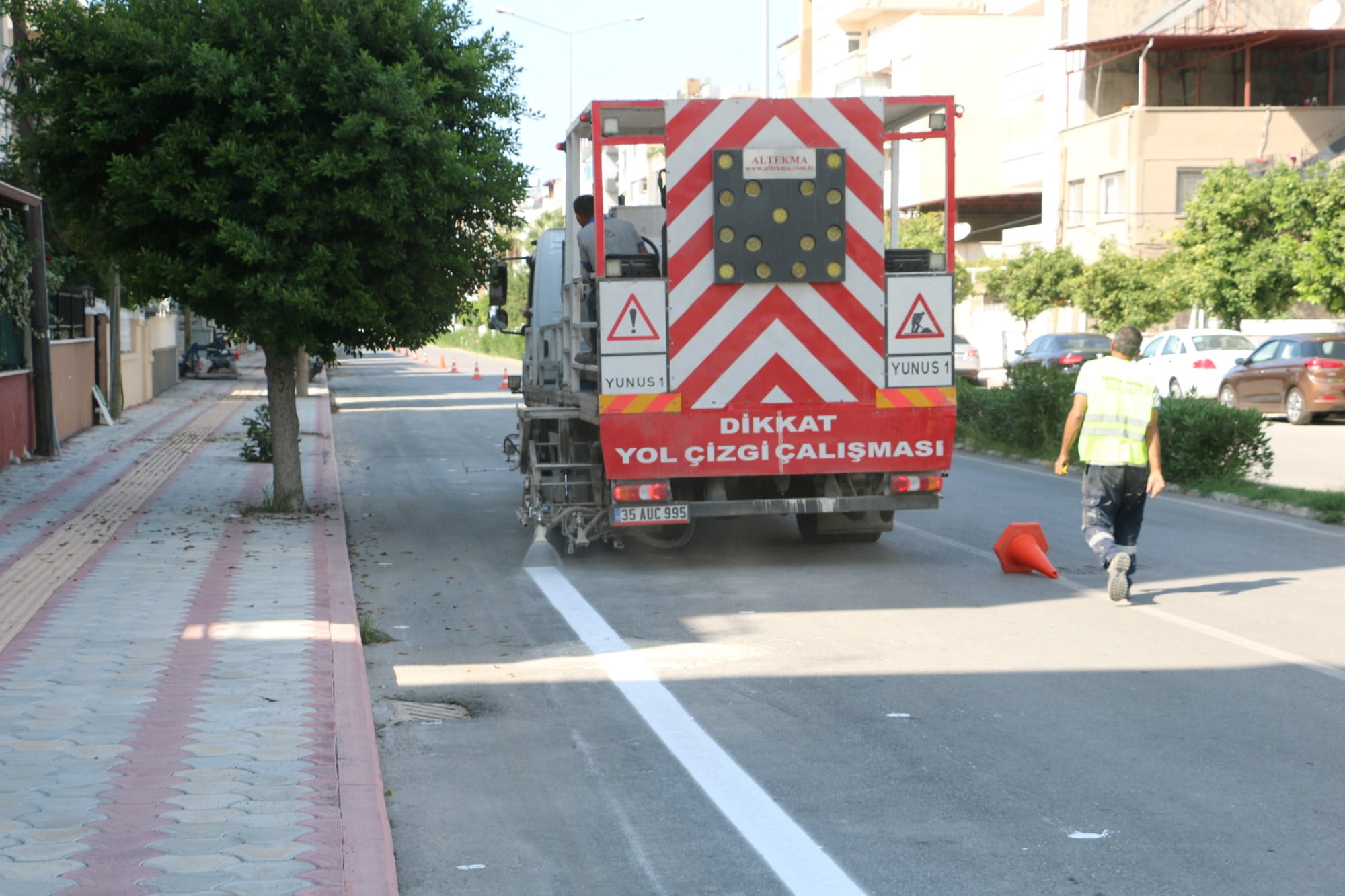 HBB BİSİKLET YOLU PROJESİNDE ÇALIŞMALARINI SÜRDÜRÜYOR