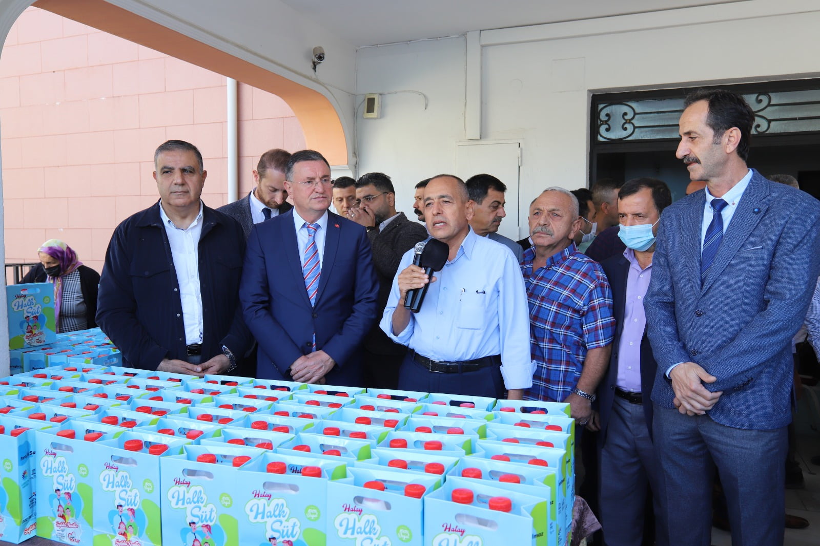 HBB&rsquo;DEN &Ccedil;OCUKLARA HALK S&Uuml;T