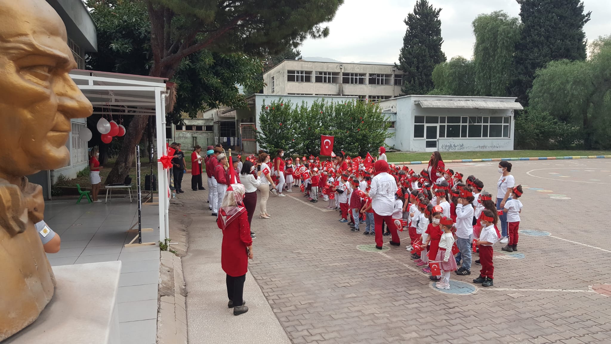 İskenderun Demir&ccedil;elik Anaokulu 29 Ekim Cumhuriyet Bayramını Coşkuyla Kutladı