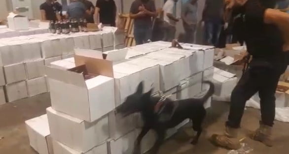 İskenderun Limanında Nar Ekşisi Şişeleri i&ccedil;erisinde CAPTAGON Hap Ele Ge&ccedil;irildi